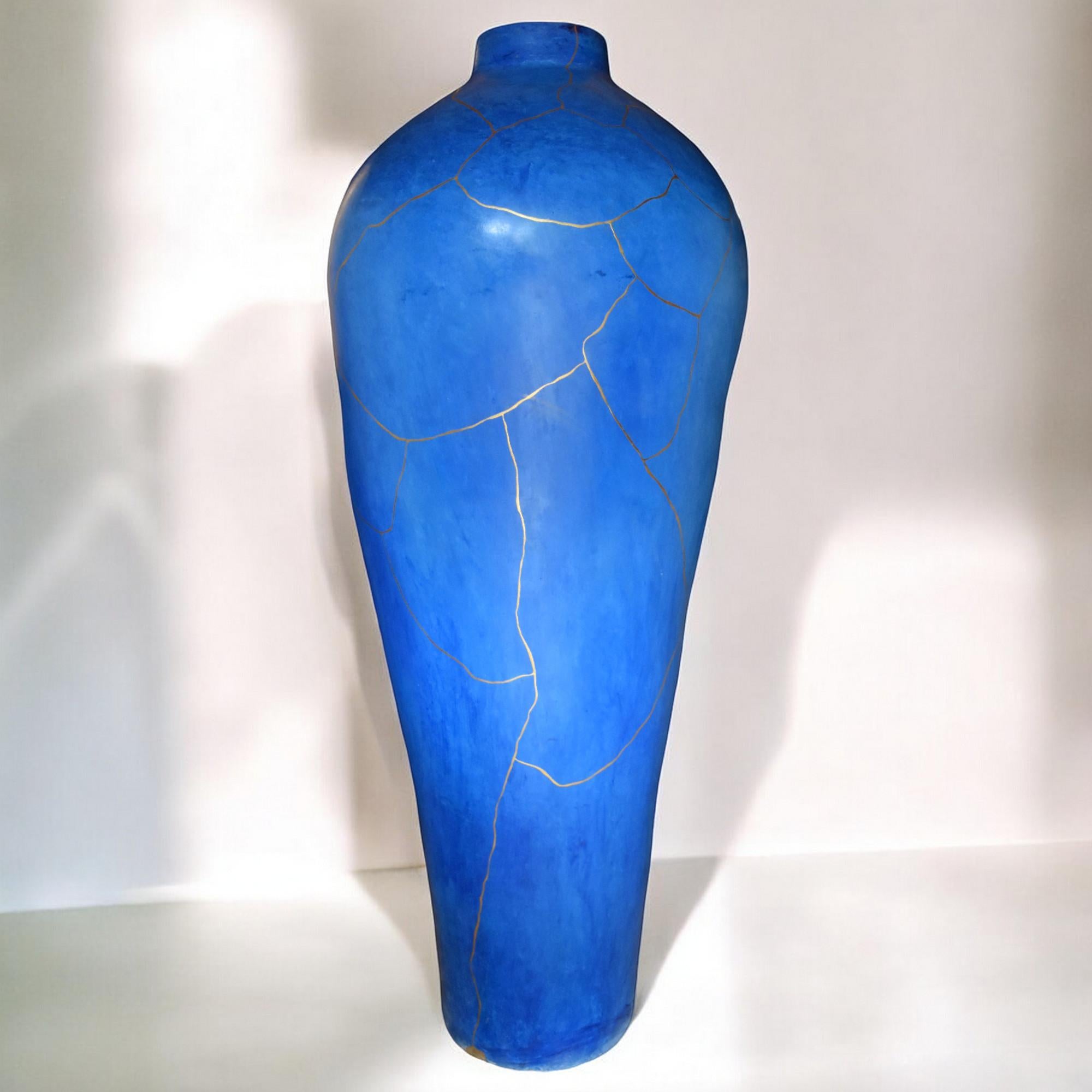 Turquoise floor vase Kintsugi For Sale 1
