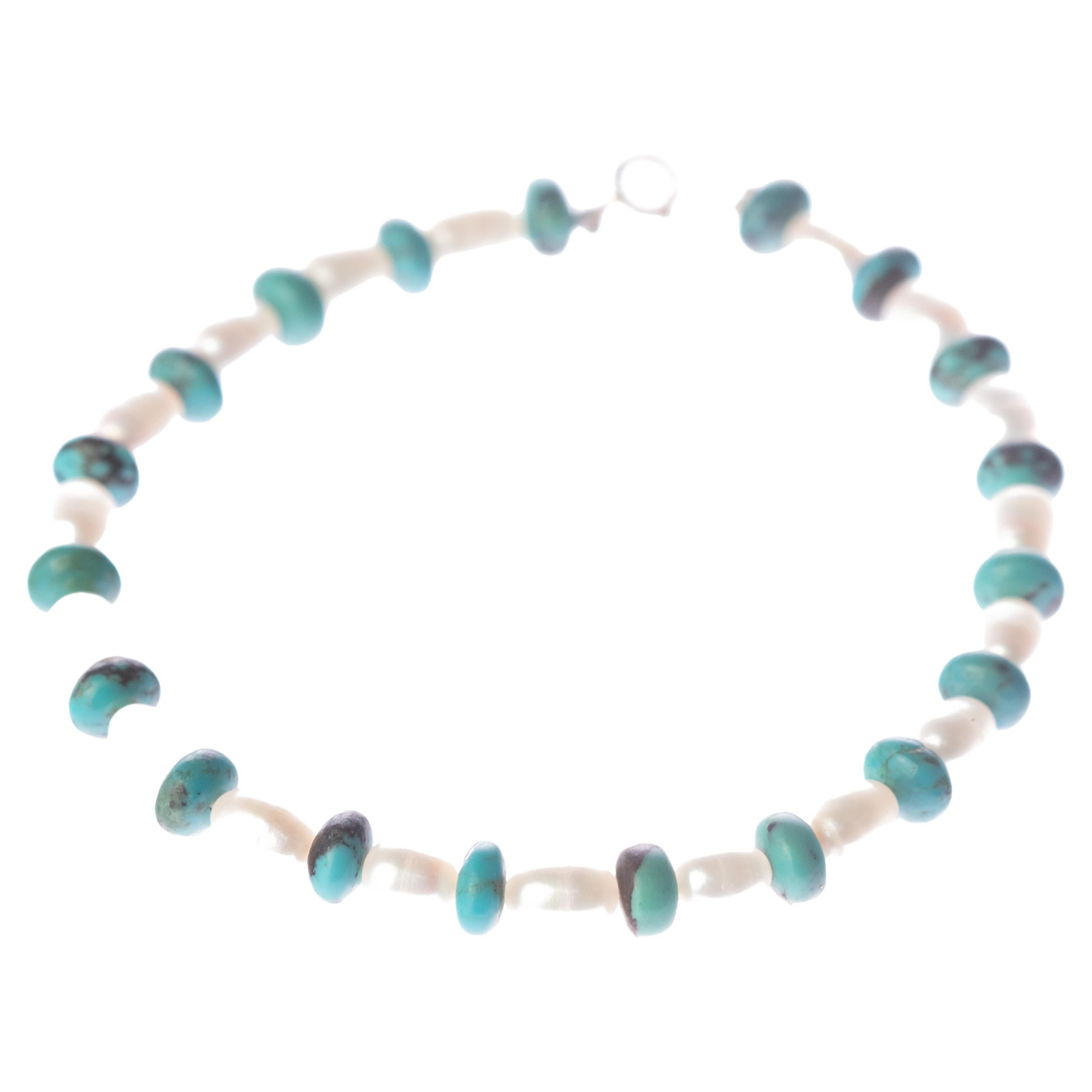 Bracelet moderne fait main en or jaune 18 carats avec perles d'eau douce et turquoises