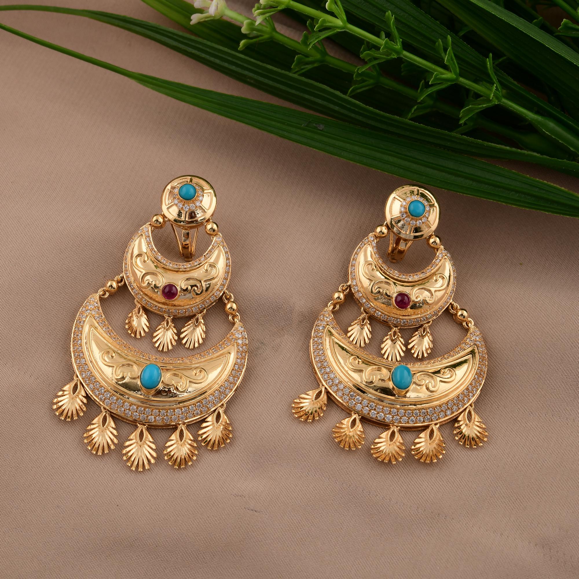 Turquoise Gemstone Dangle Earrings SI/H Diamond 18 Karat Yellow Gold Jewelry In New Condition For Sale In Diera, Dubai