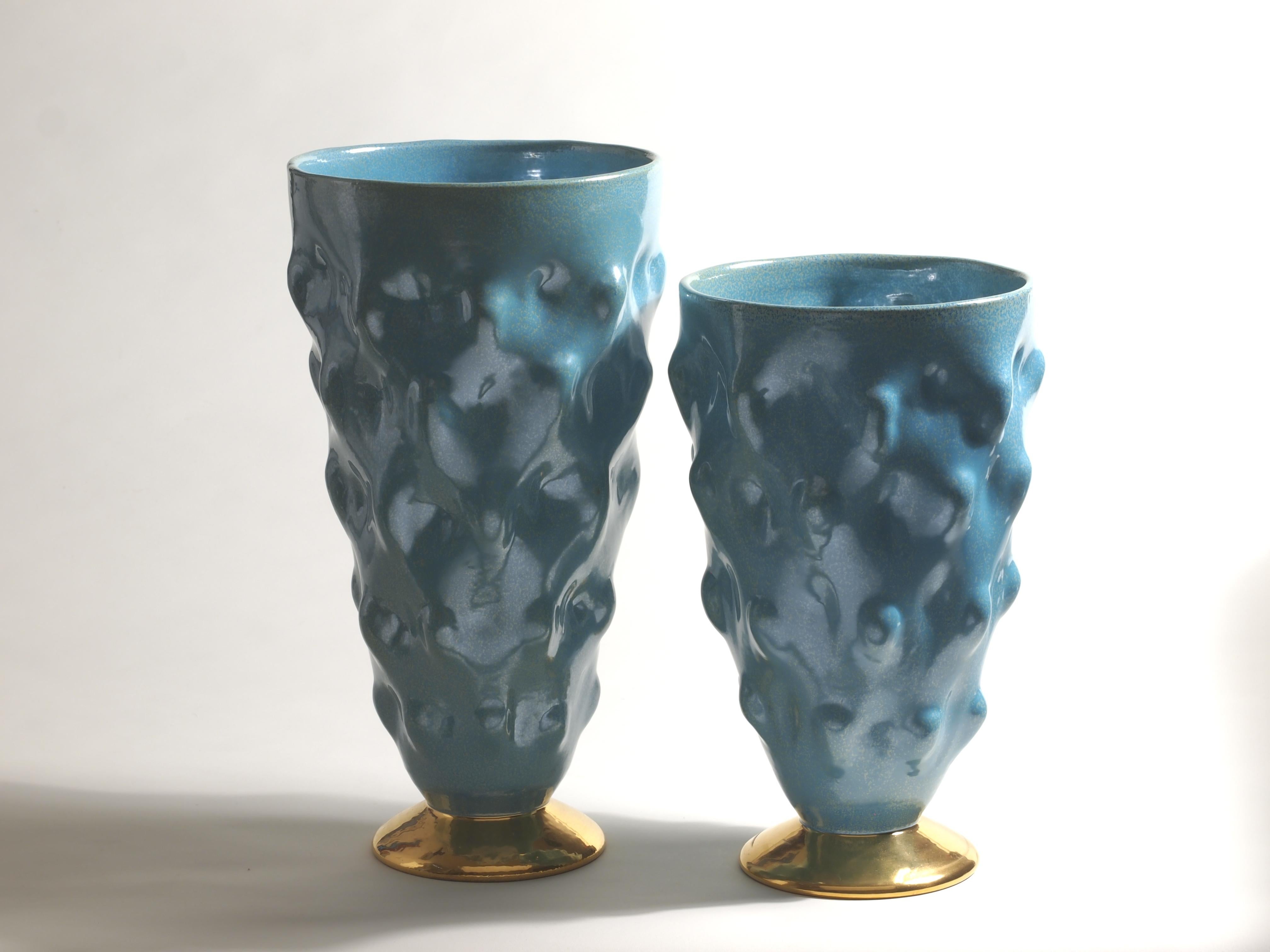 Italian Turquoise Glaze and 24ct Gold Umbonate Majolica Vase, Italy, 21st Century For Sale