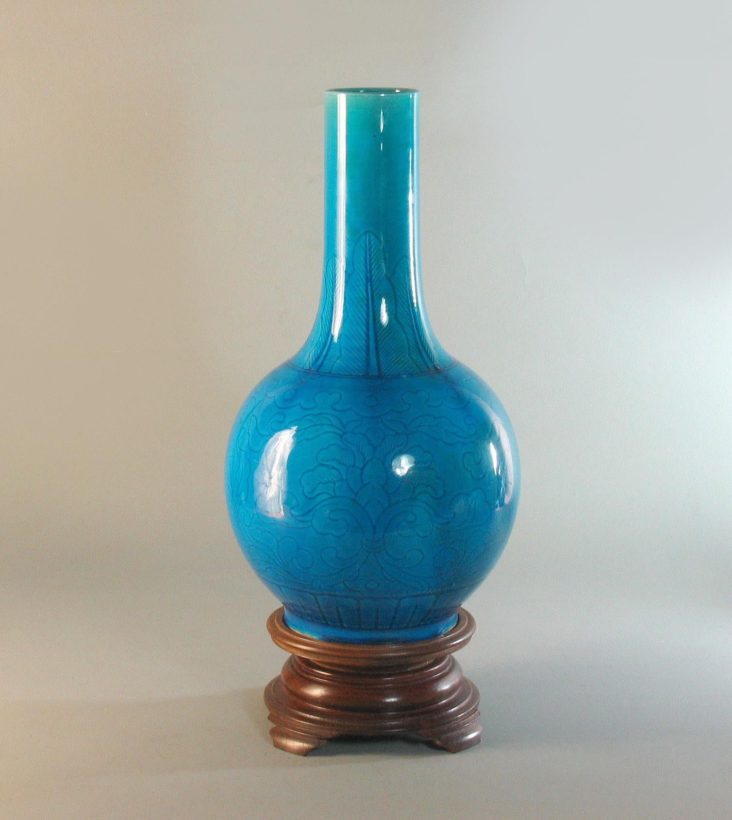 Turquoise Glazed Bottle Vase Tianqiuping Qing Dynasty, 19th Century 7