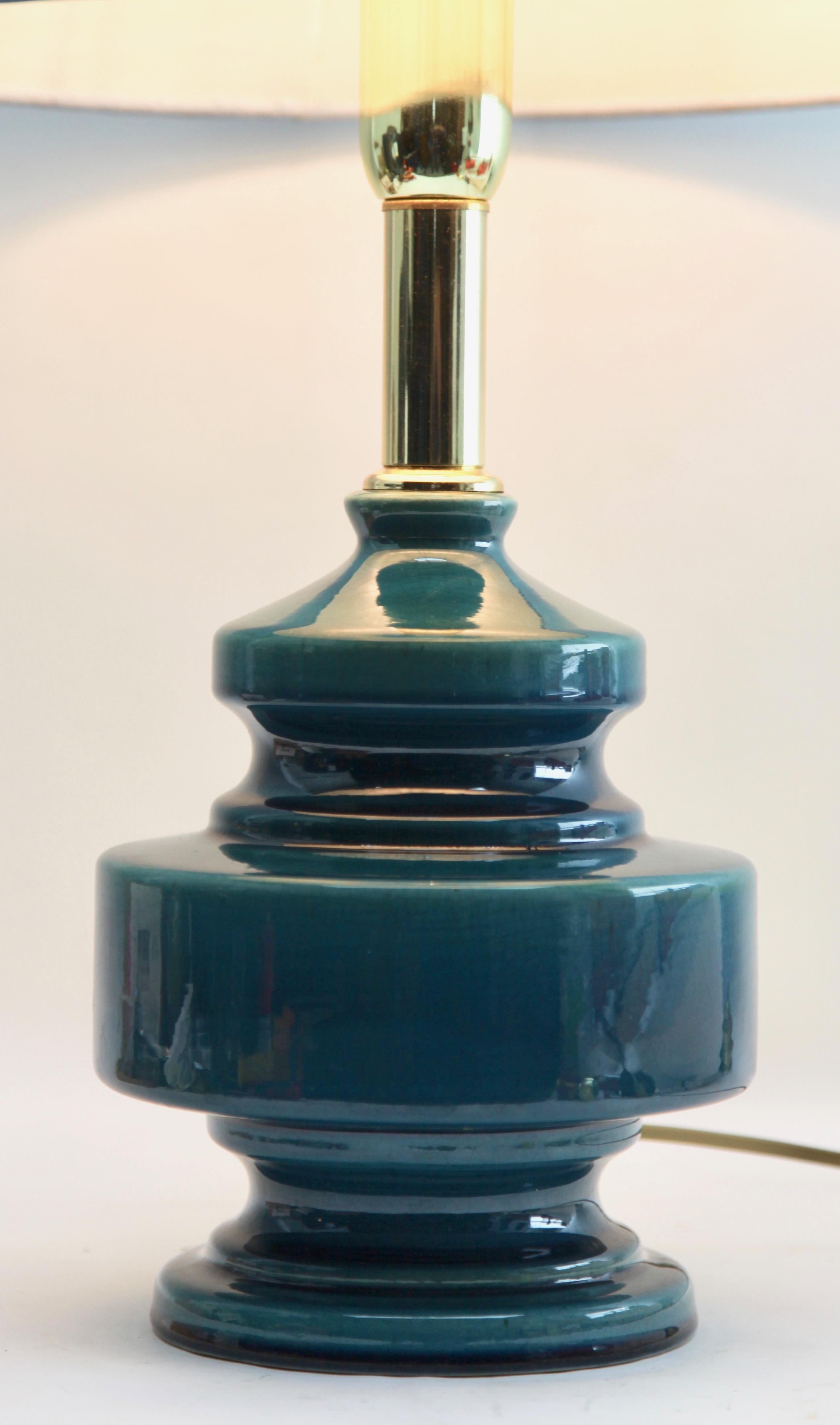 Mid-20th Century Turquoise Glazed Ceramic Table Lamp with Crackle Glaze