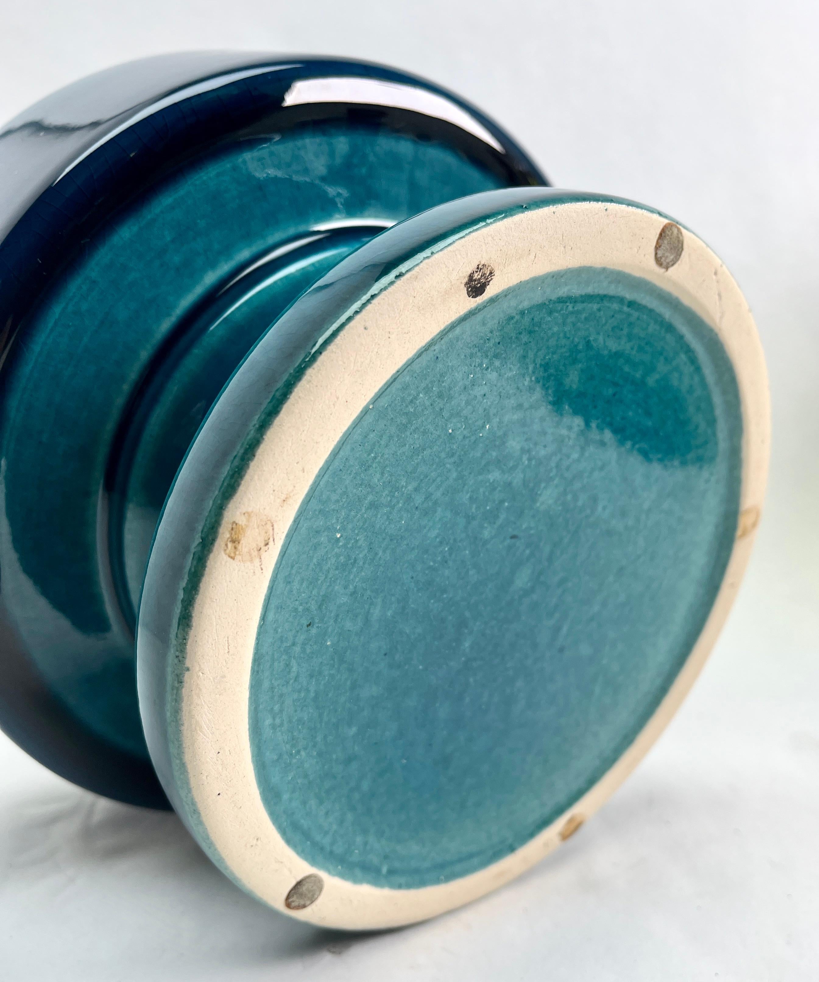 Vernissé  Turquoise Glacé  Vase en céramique de style chinois à glaçure craquelée en vente