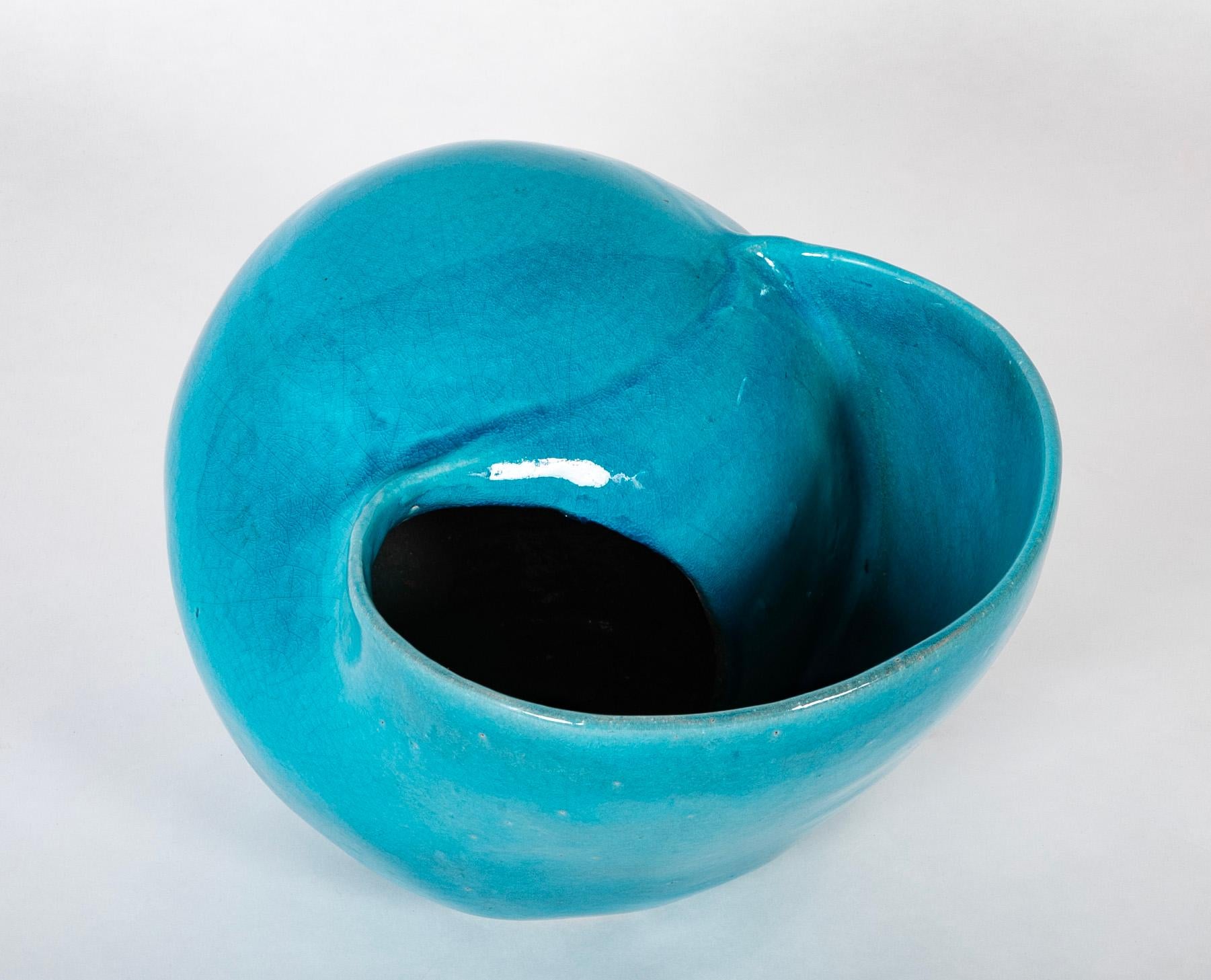 Turquoise Blue Glazed Sea Shell Vase Jardiniere Planter, Large Scale For Sale 3