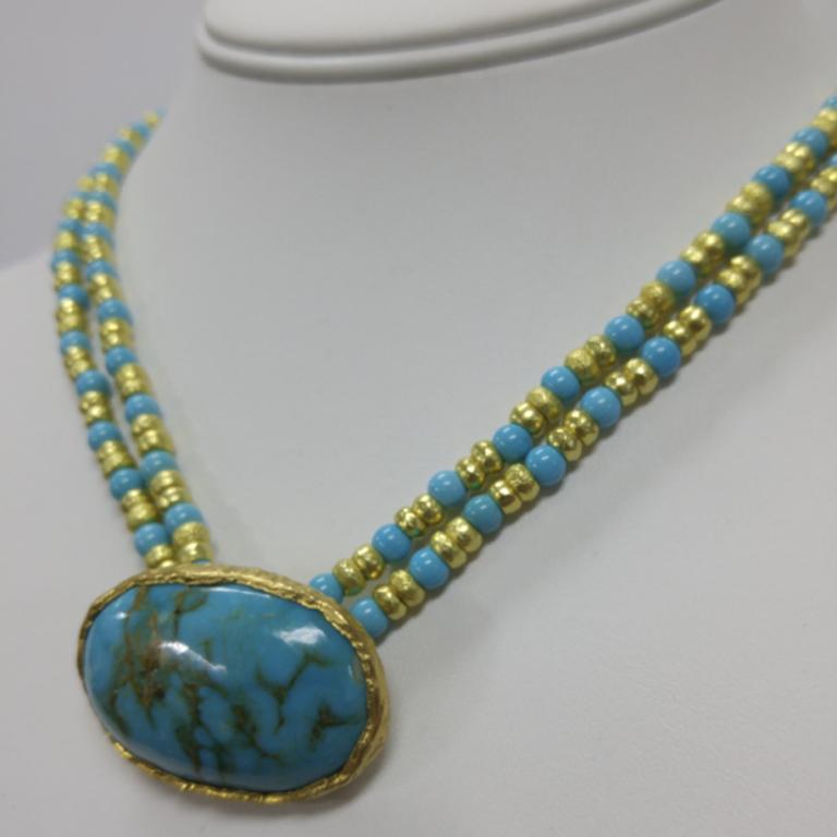 Perle Collier de perles en or 22 carats et turquoise de Tagili Designs