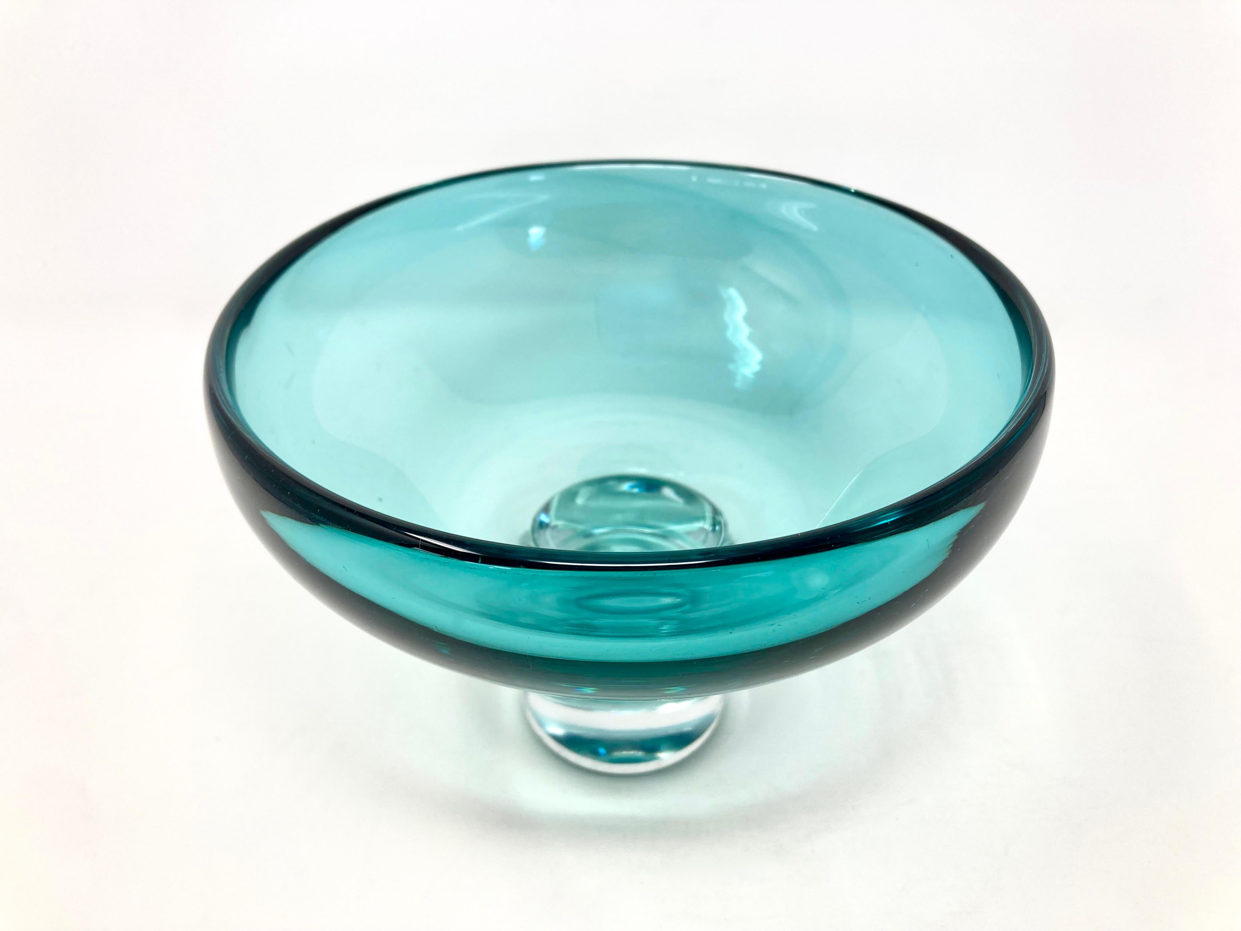 20th Century Turquoise Handblown Mid-Century Modern Scandinavian Art Glass Pedestal Bowl  For Sale