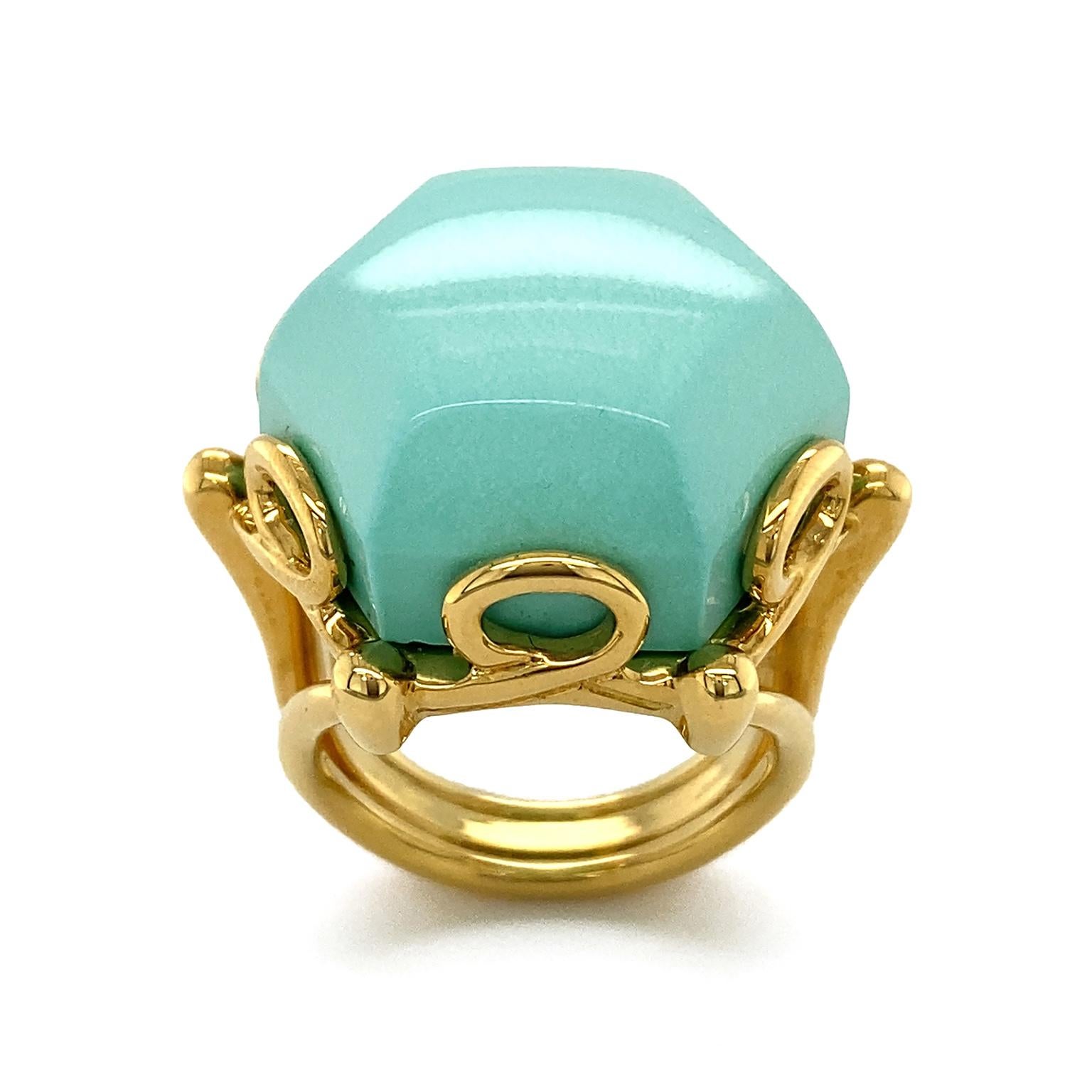 Contemporary Turquoise Hexagon 18K Yellow Gold Ring For Sale