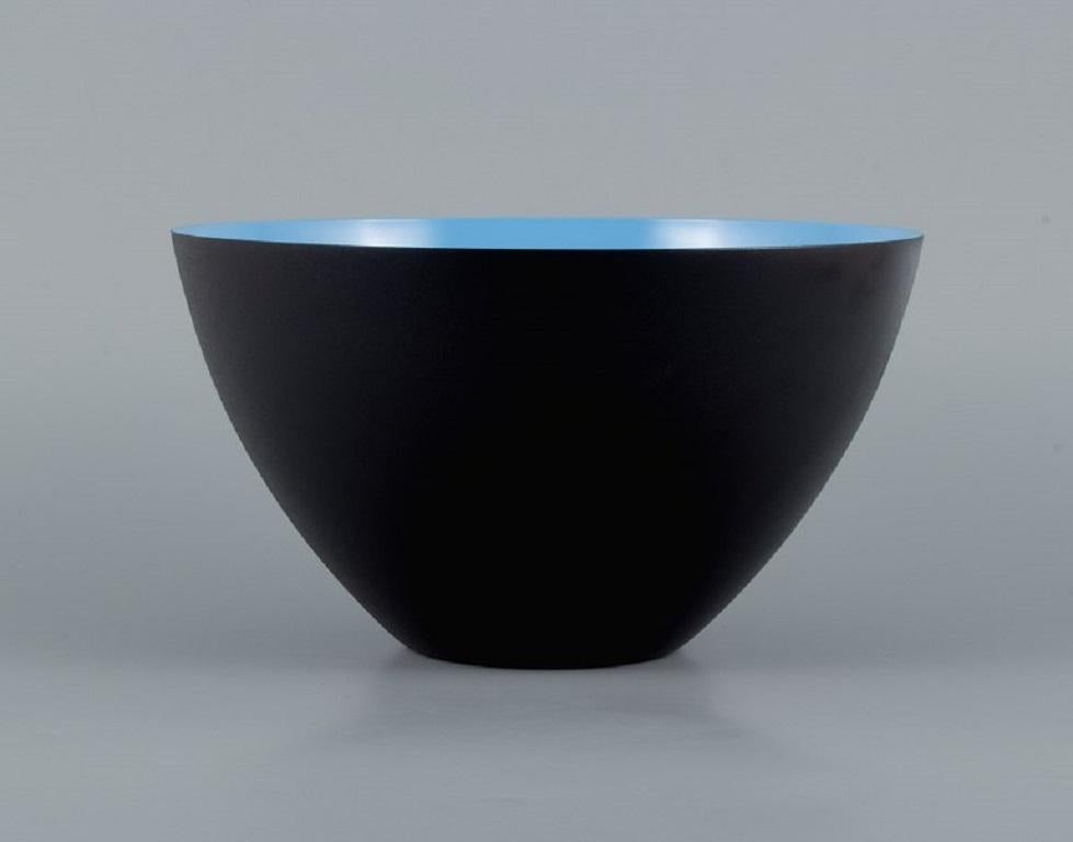Turquoise Krenit bowl in metal.
Designed by Hermann Krenchel during the Golden Era of Danish Design in the 1950s.
2000s.
Signed 