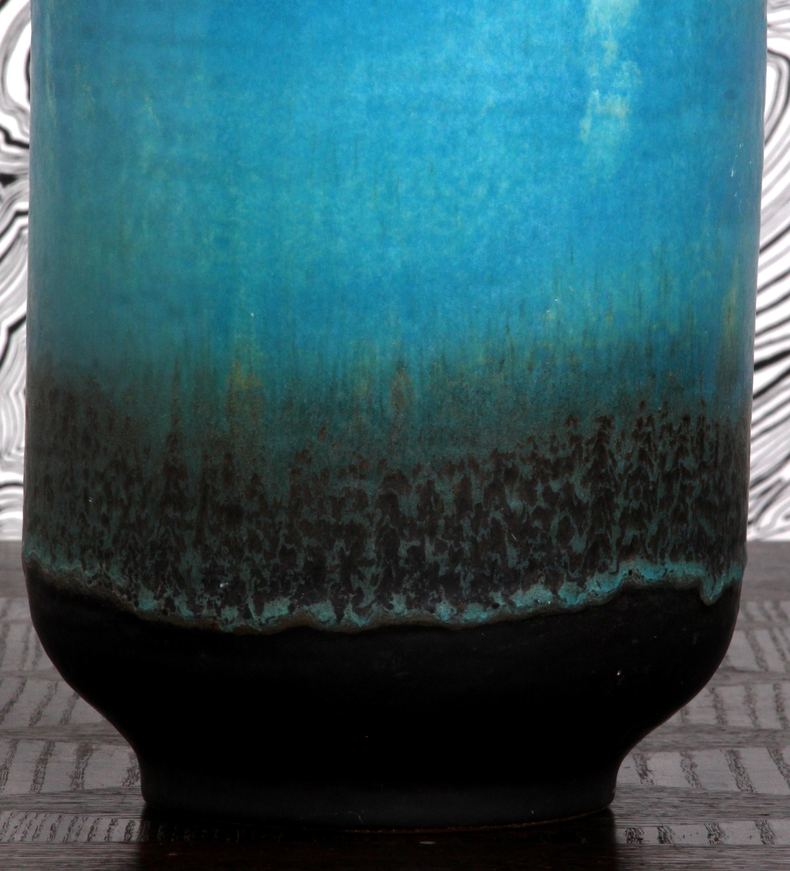 turquoise lava glazed RUSCHA FLOOR VASE 60s 70s  hand-thrown marked G.- 863-40  In Good Condition For Sale In Kumhausen, DE
