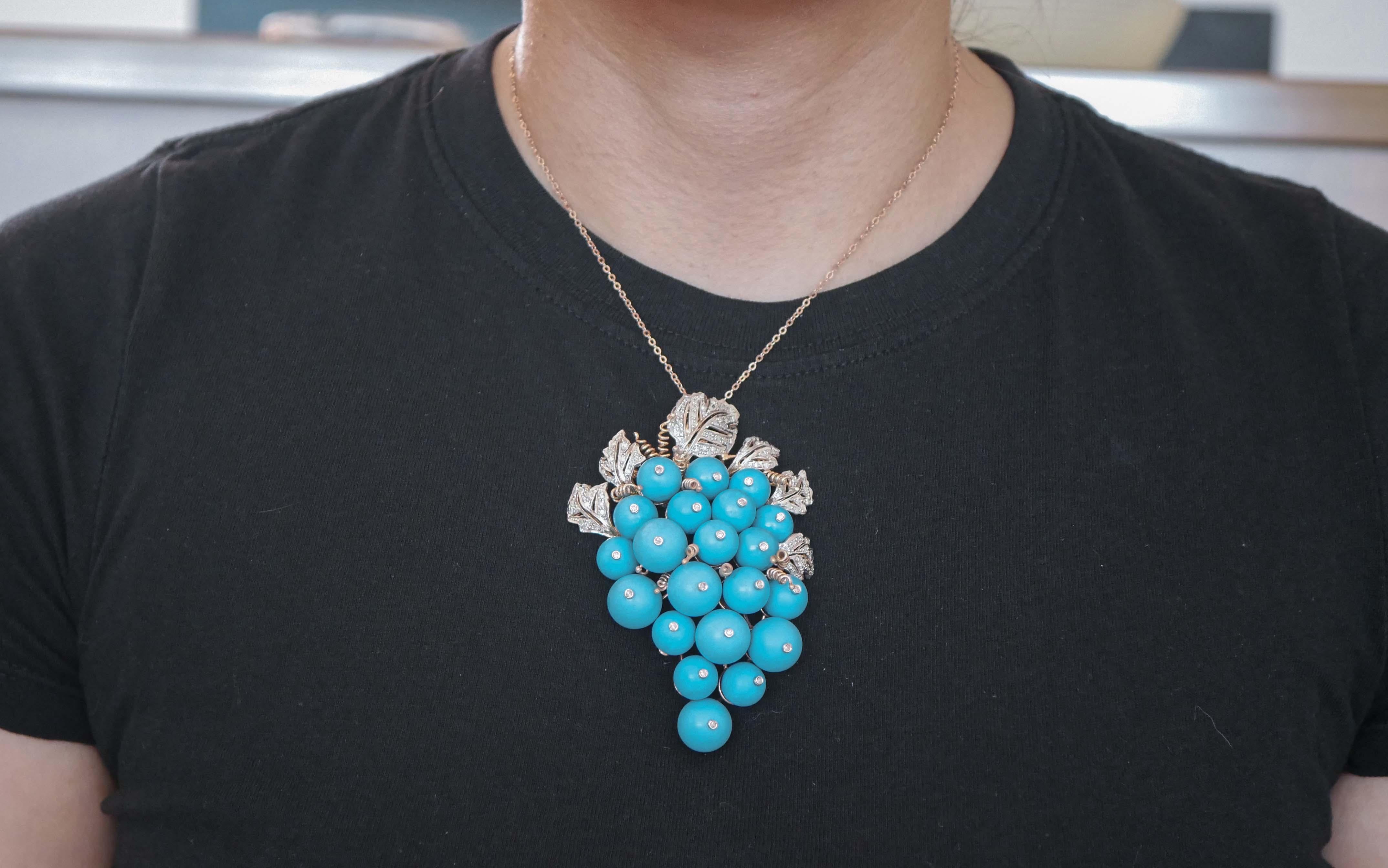Spilla a grappolo in magnesite, diamanti, oro rosa e argento. In condizioni buone in vendita a Marcianise, Marcianise (CE)