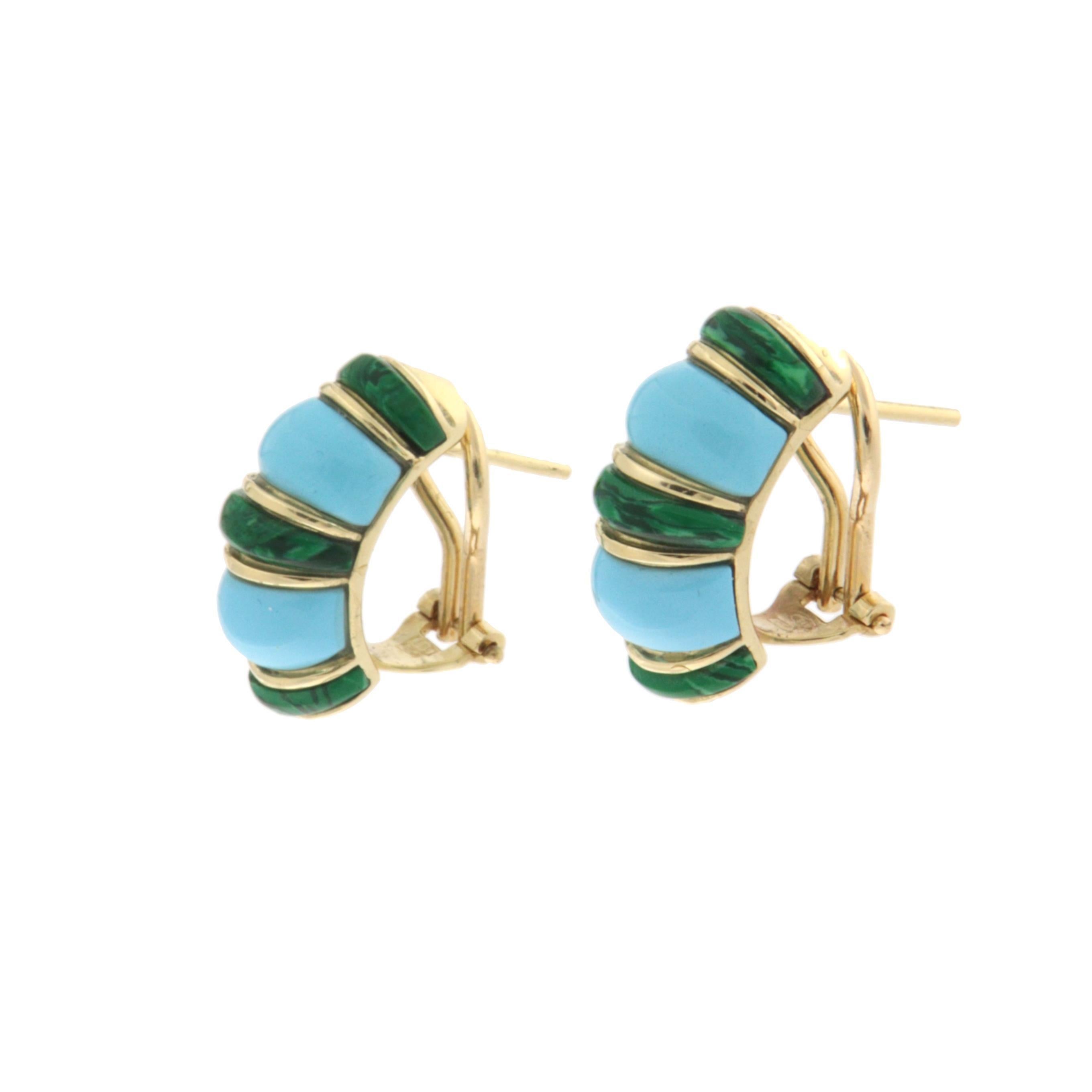 Artigiano Orecchini a perno in oro giallo 18 carati con malachite e turchese in vendita