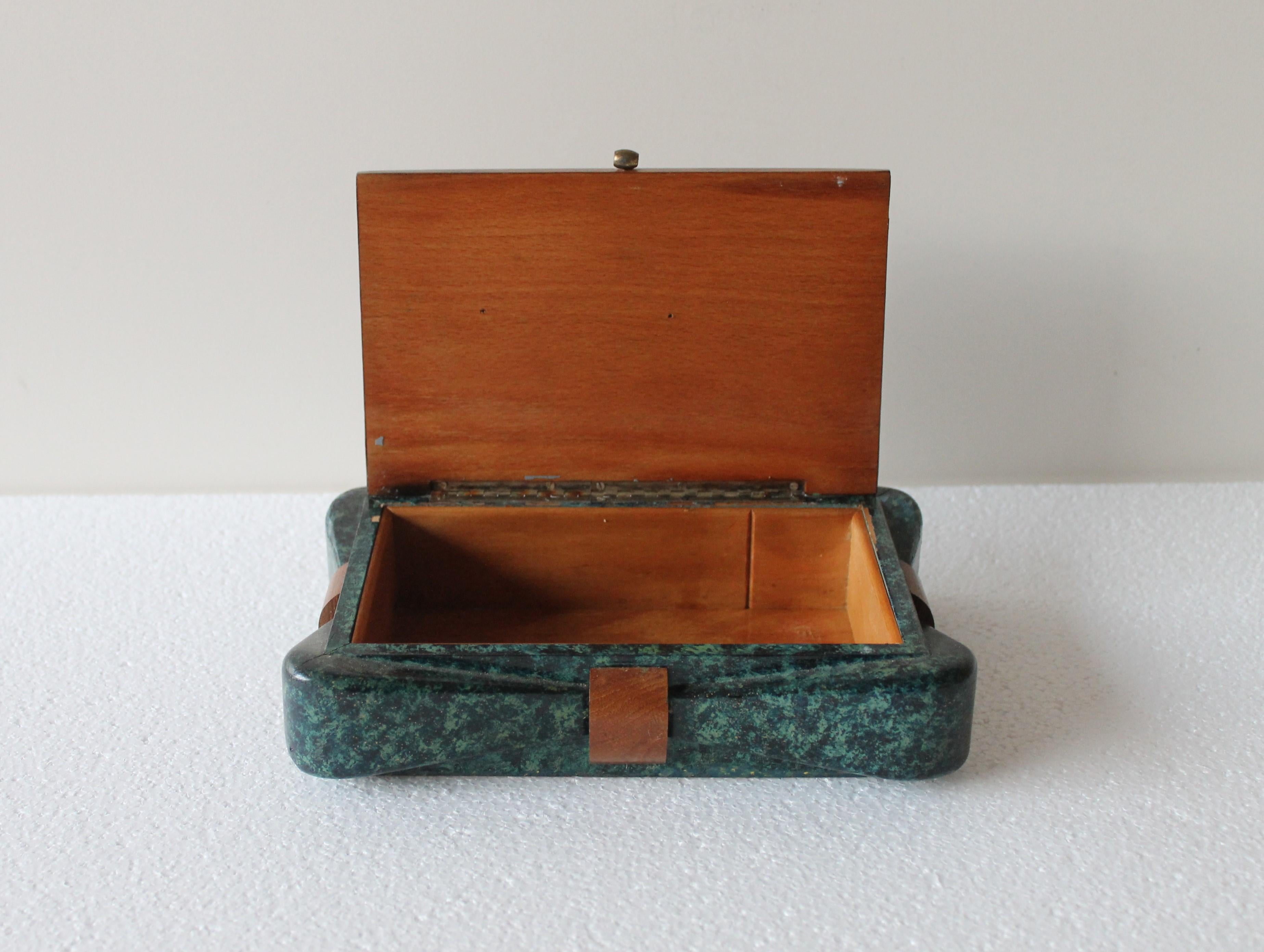 Art Deco Turquoise Marbled Wood and Naturel Wood Box, 1940s For Sale