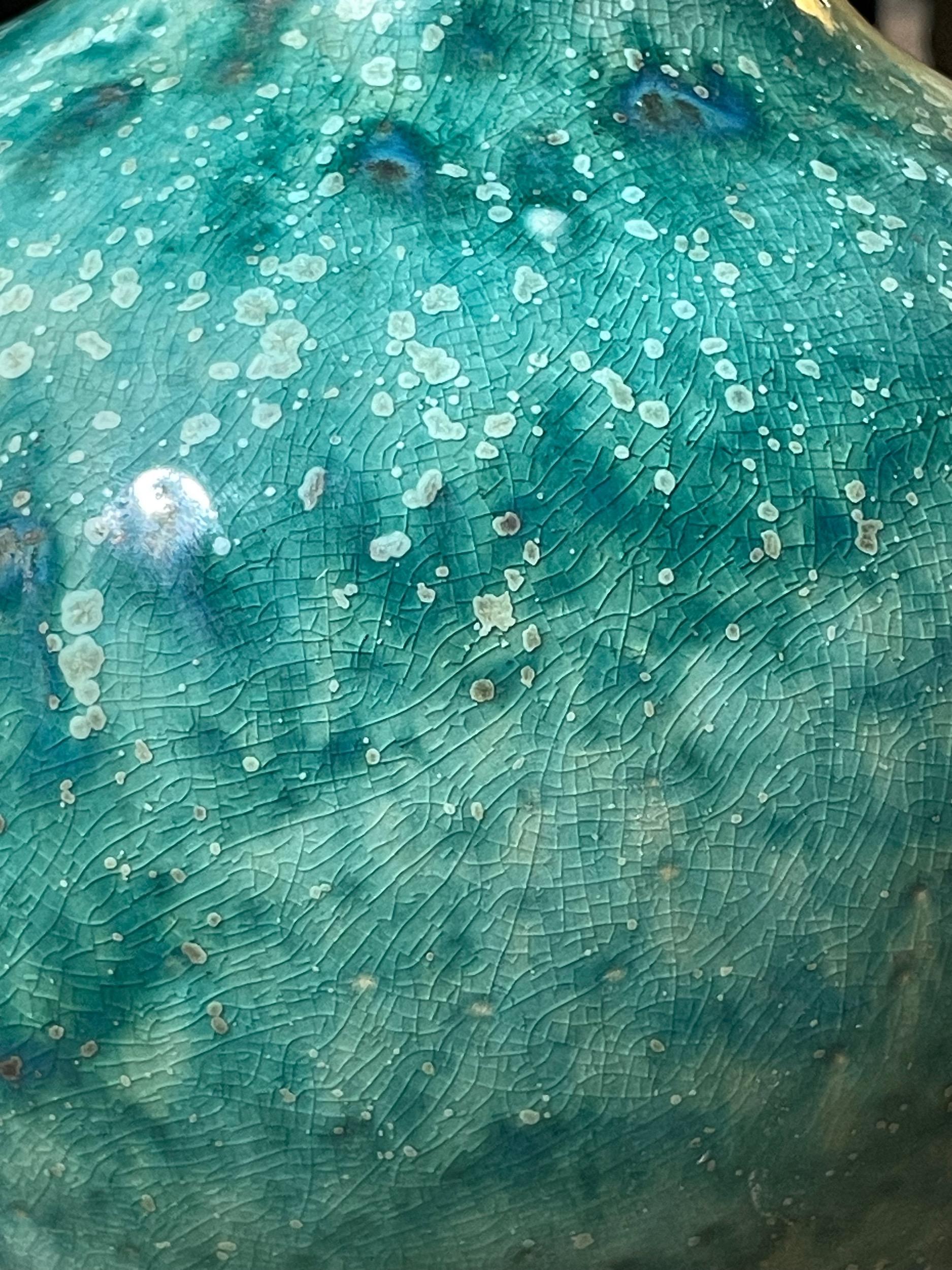 XXIe siècle et contemporain Vase en forme d'entonnoir à glaçure mouchetée turquoise, Chine, contemporain en vente