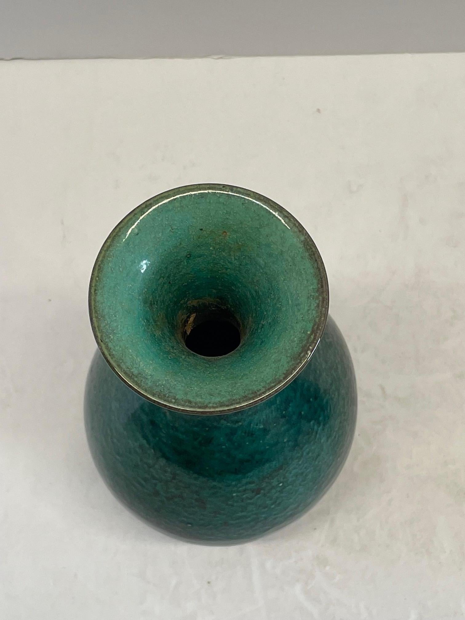Türkis gesprenkelte glasierte Vase in Tulpenform, China, Contemporary (21. Jahrhundert und zeitgenössisch) im Angebot