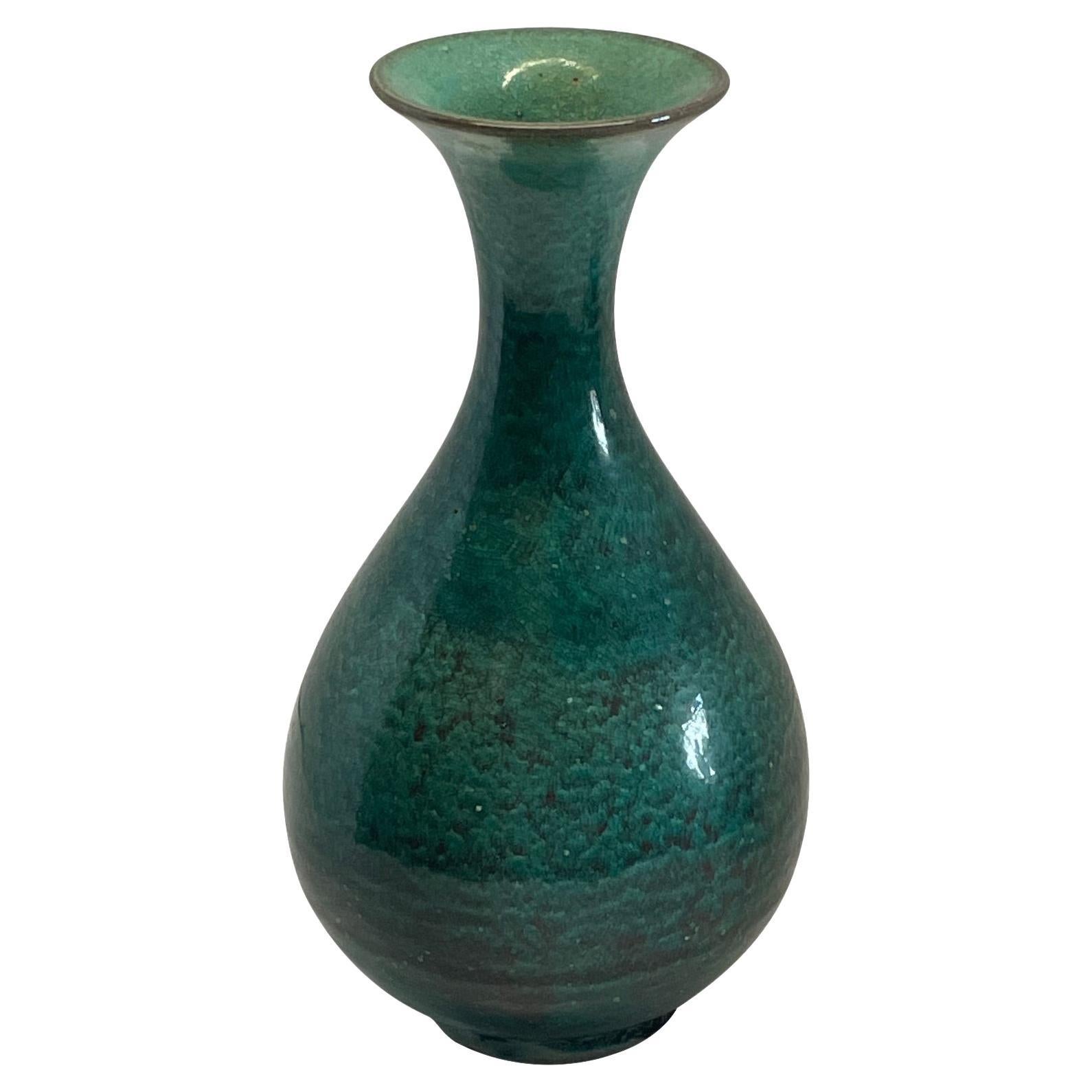 Vaso a forma di tulipano smaltato turchese, Cina, Contemporaneo
