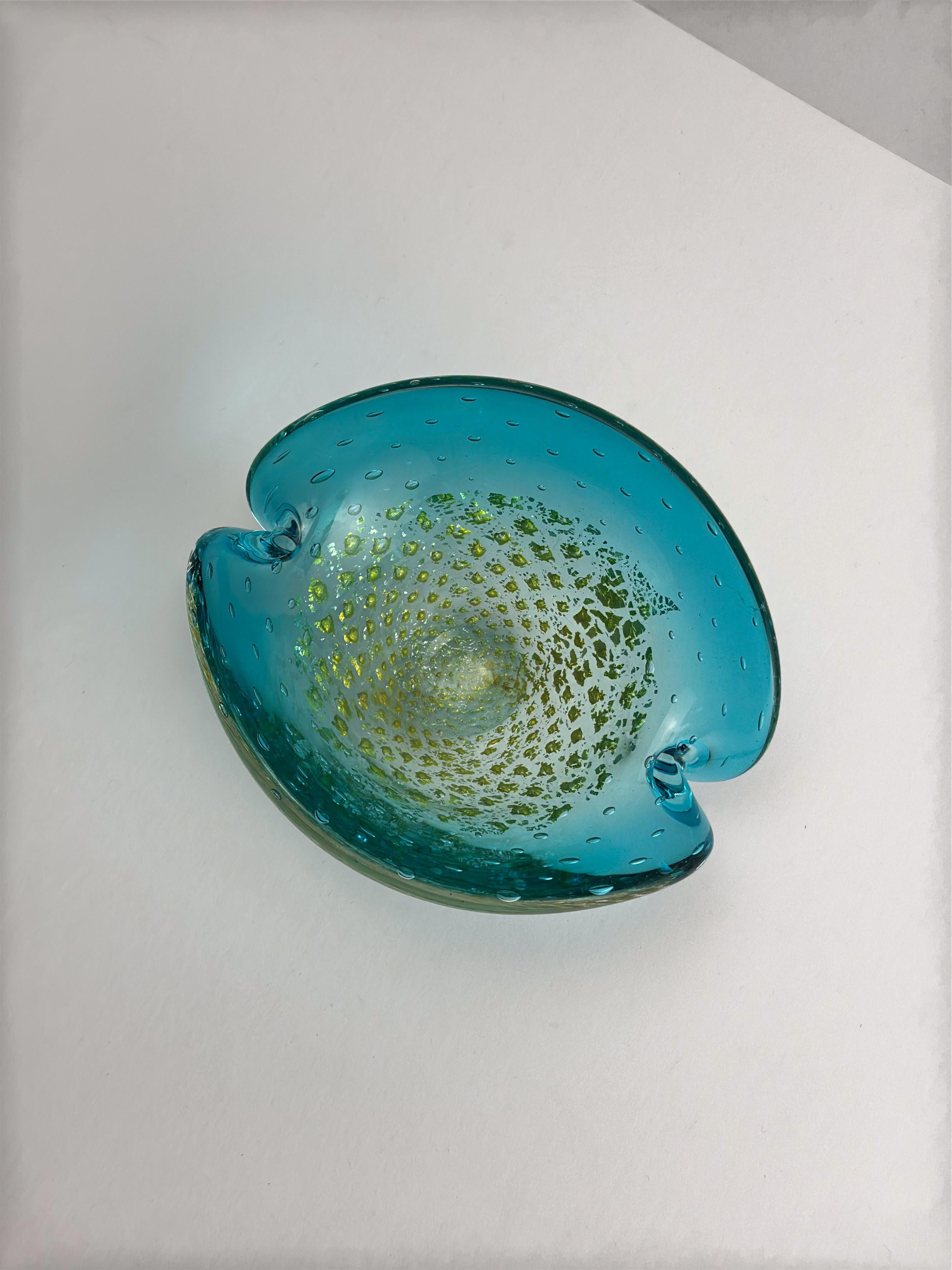 Bol à palourdes en verre de Murano turquoise par Archimede Seguso, Italie, années 1960 Bon état - En vente à Glasgow, GB