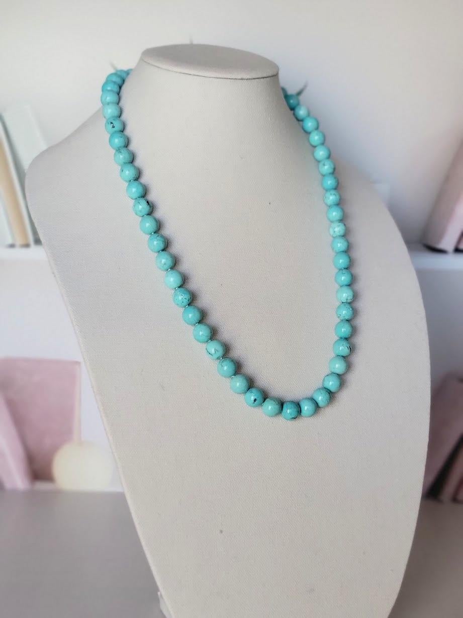Turquoise Necklace with Turquoise Silver Clasp For Sale 1