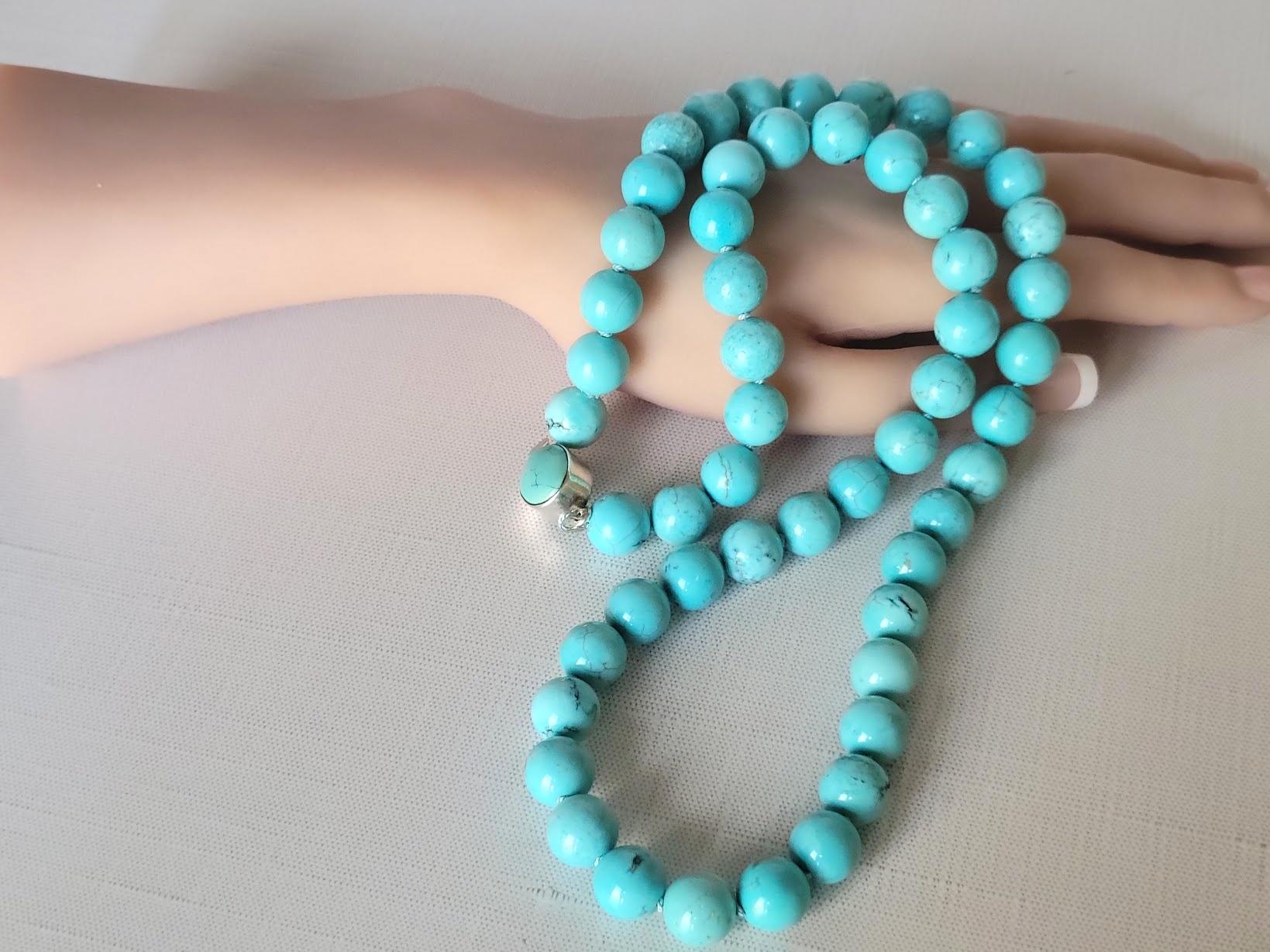 Turquoise Necklace with Turquoise Silver Clasp For Sale 4
