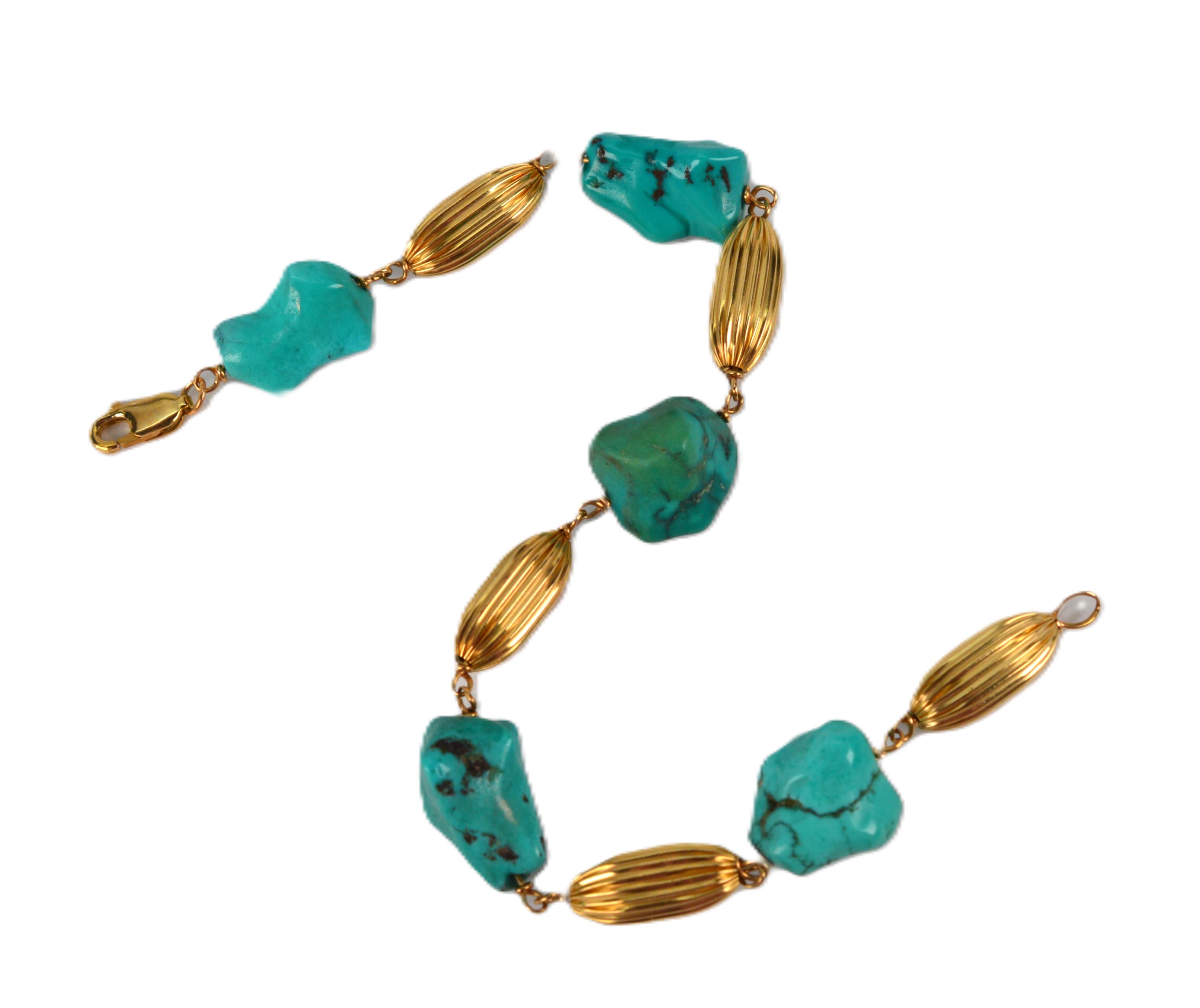 Turquoise Nugget 14 Karat Yellow Gold Bracelet (Gewalkt) im Angebot