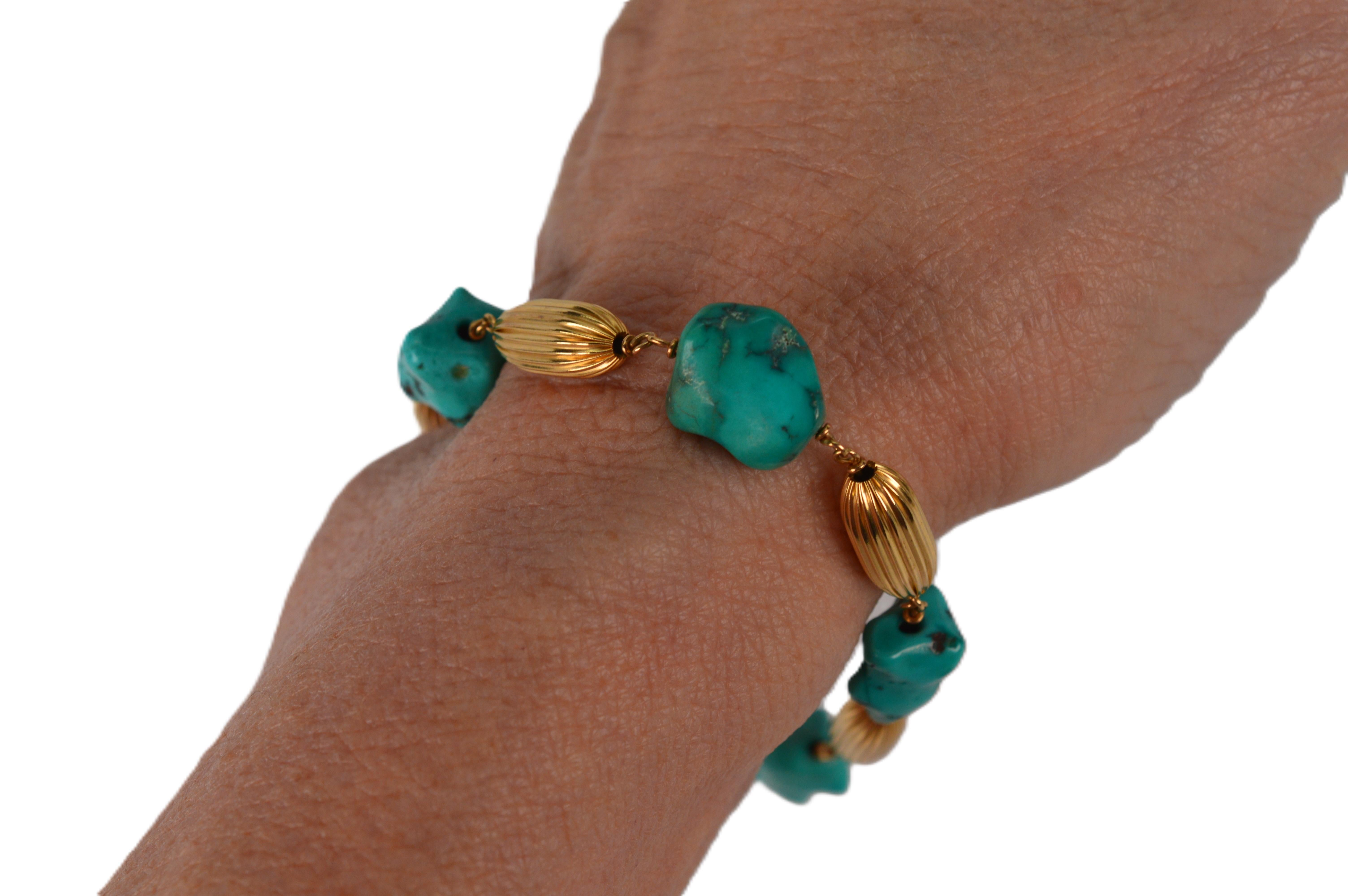 Turquoise Nugget 14 Karat Yellow Gold Bracelet Damen im Angebot