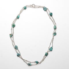 Collier de 52 pouces en argent, style Arts & Crafts avec pépite de turquoise