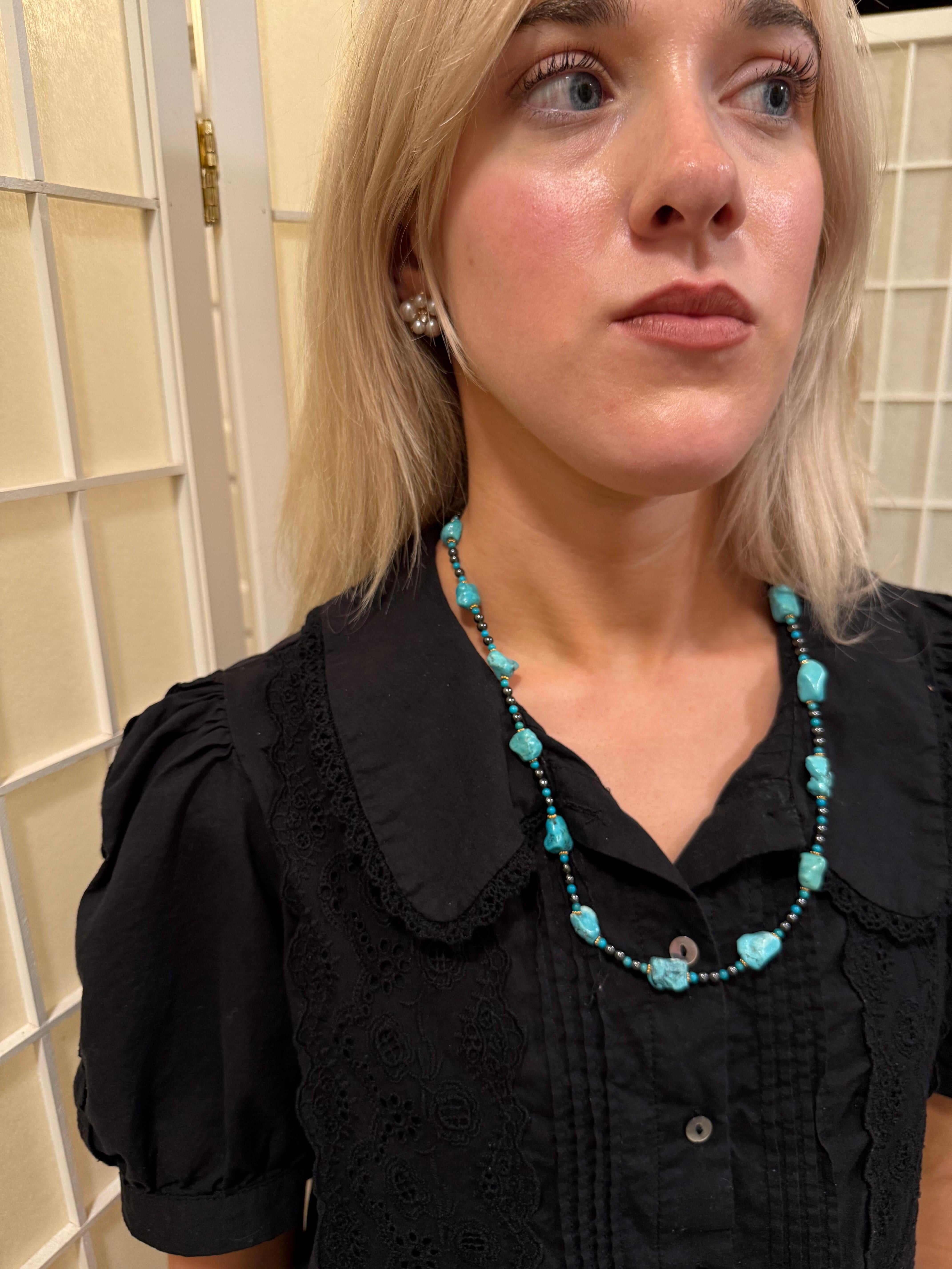 Collana di pepite di turchese con ematite e oro 18 e 14 carati in vendita 3