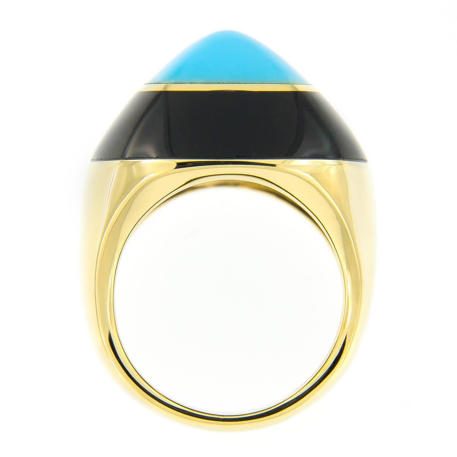 Cabochon Turquoise & Onyx Sugarloaf Style 18 Karat Yellow Gold Ring For Sale