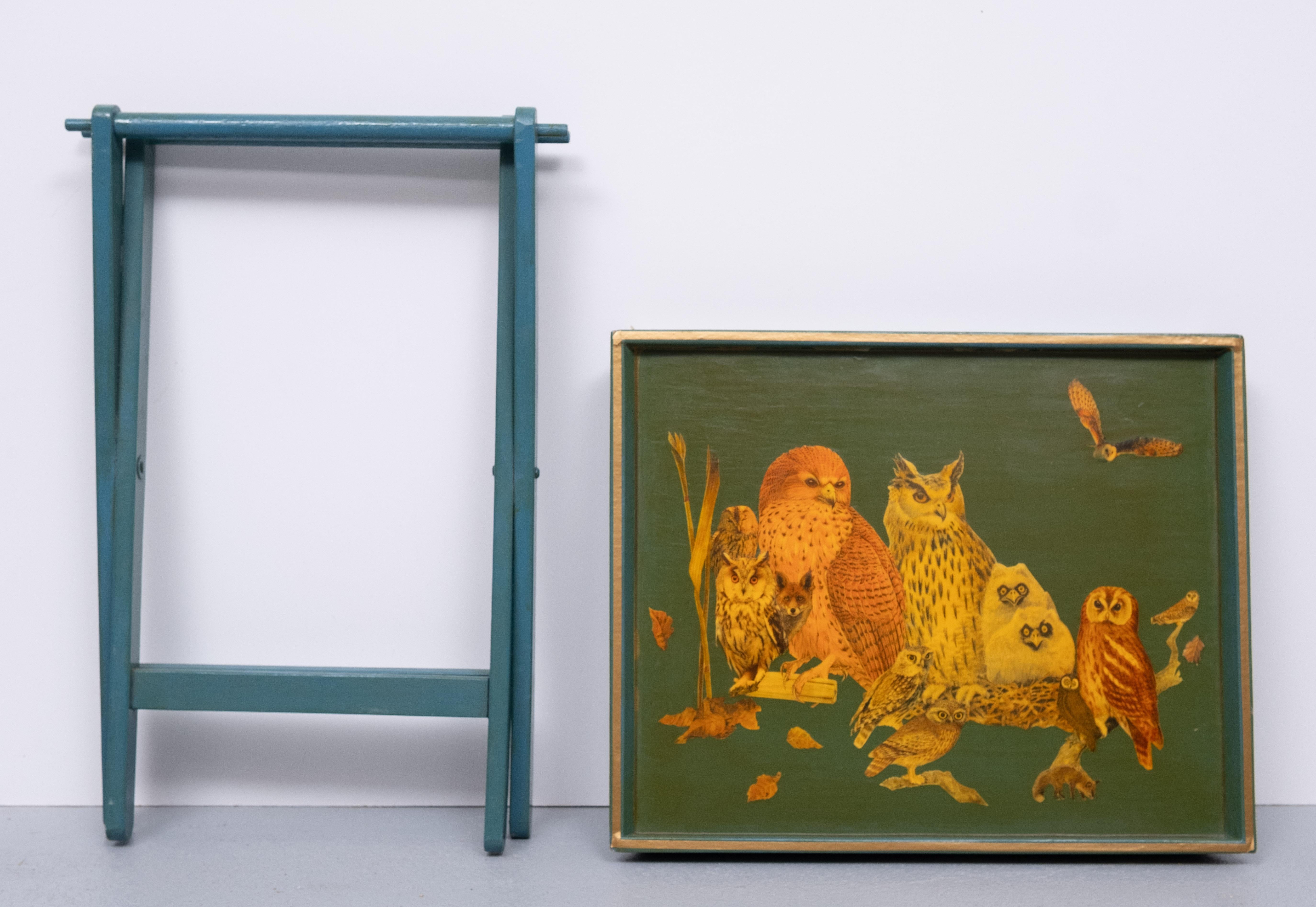 Victorien Turquoise  Table de service à pieds croisés en forme de hibou 1950 en vente