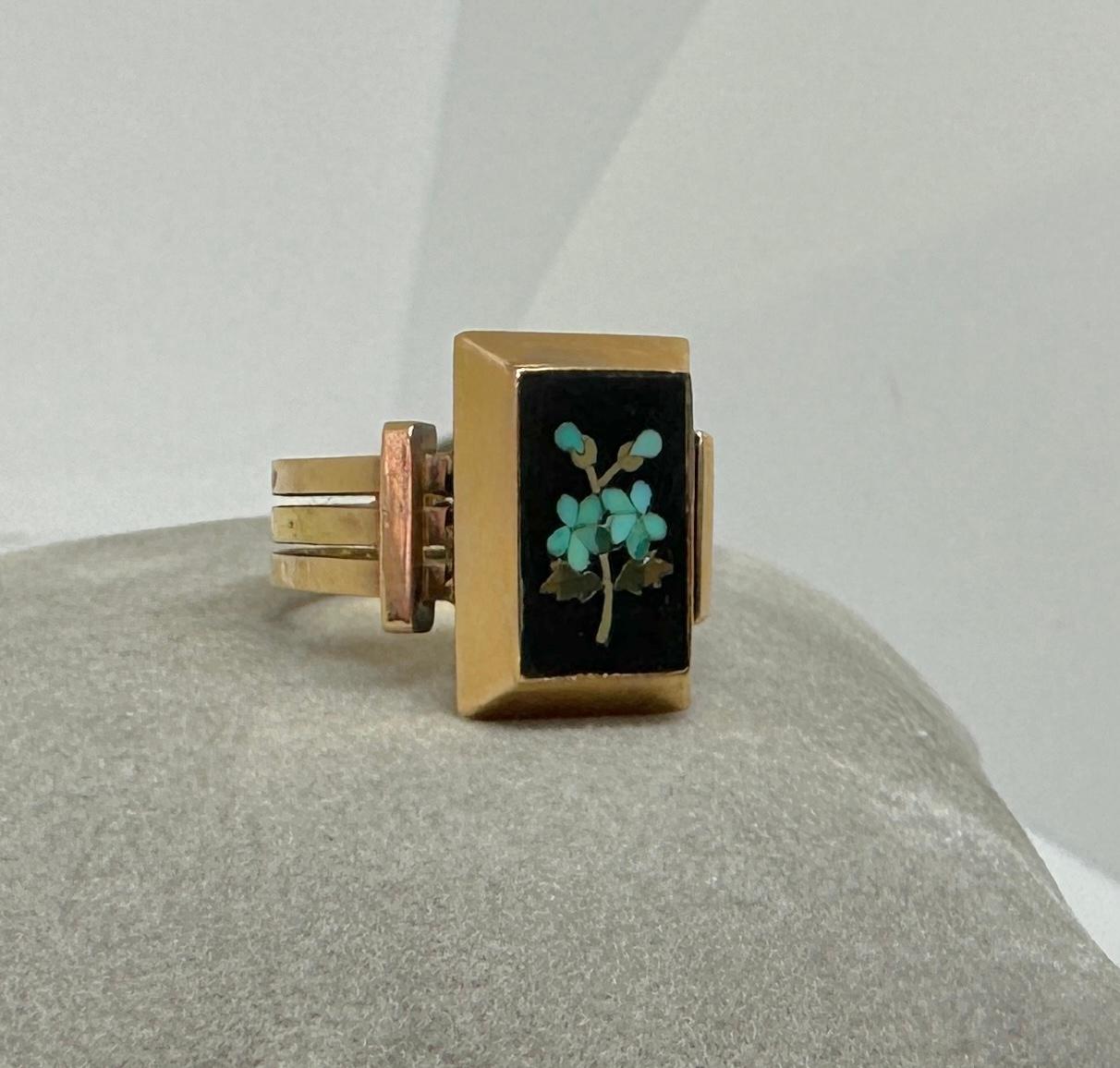 Turquoise Pietra Dura Flower Forget Me Not Ring 14 Karat Gold Antique Victorian  For Sale 1