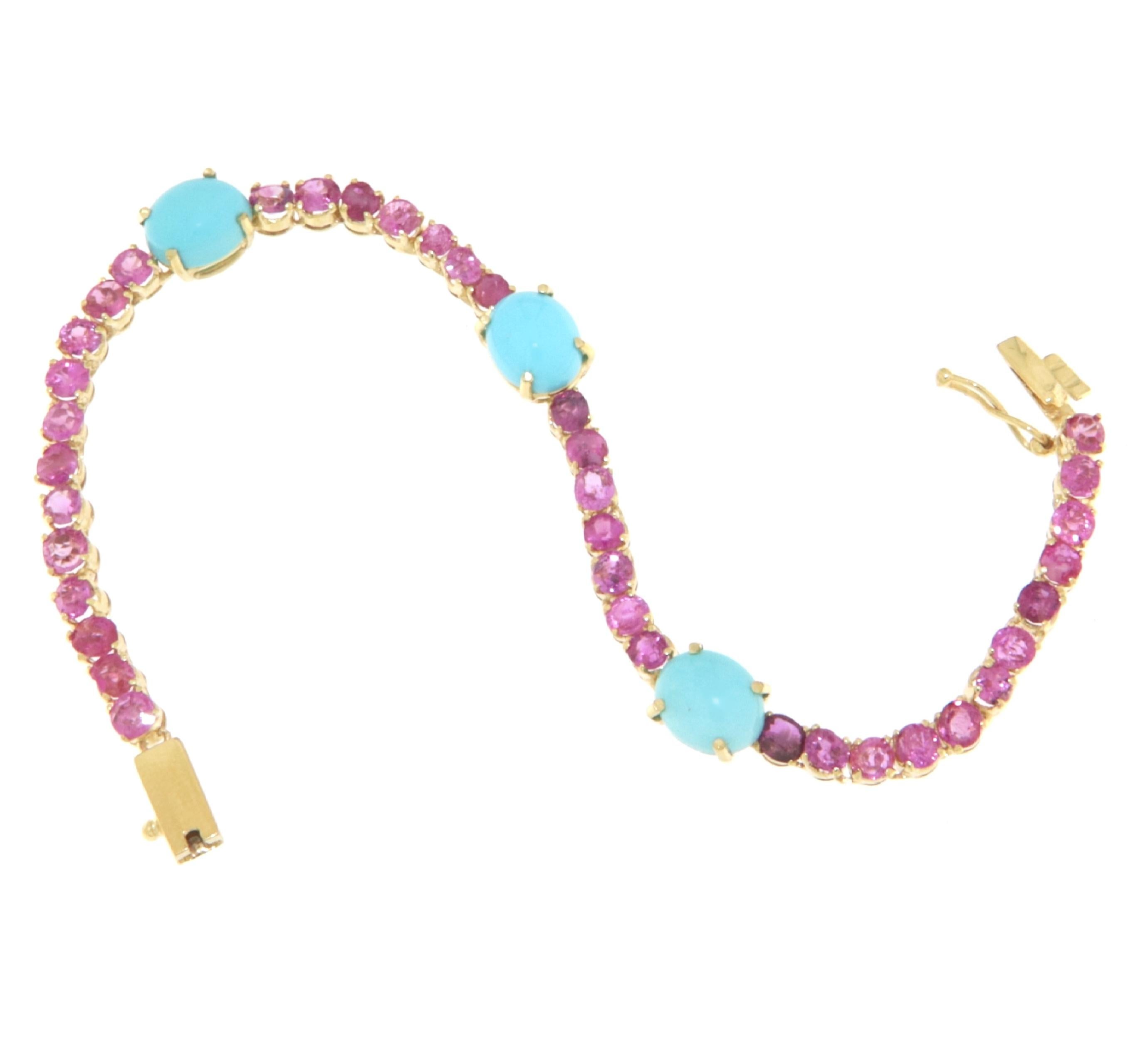Oval Cut Turquoise Pink Sapphires 18 Karat Yellow Gold Cuff Bracelet For Sale