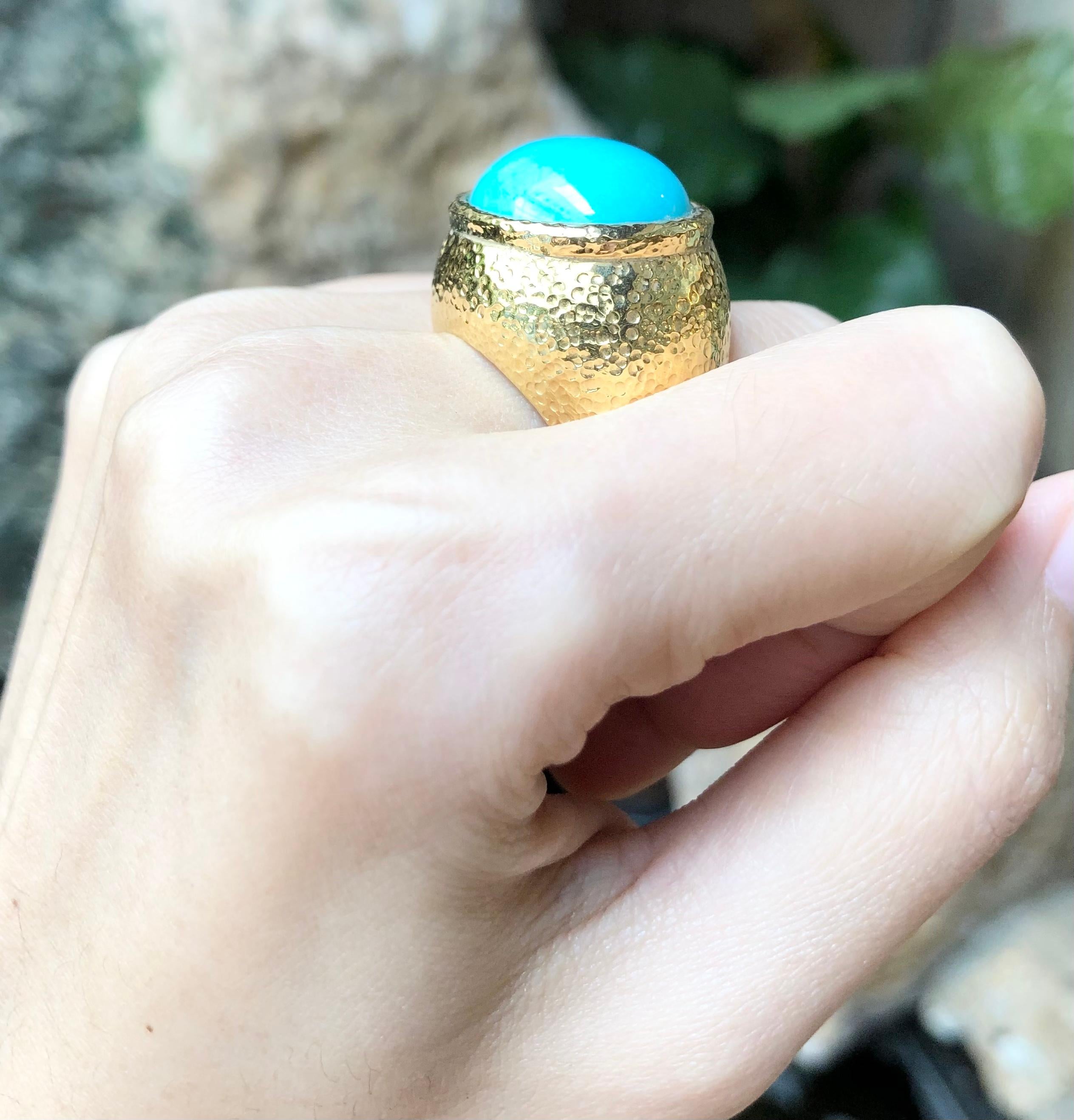 Cabochon Turquoise Ring Set in 18 Karat Gold Settings For Sale