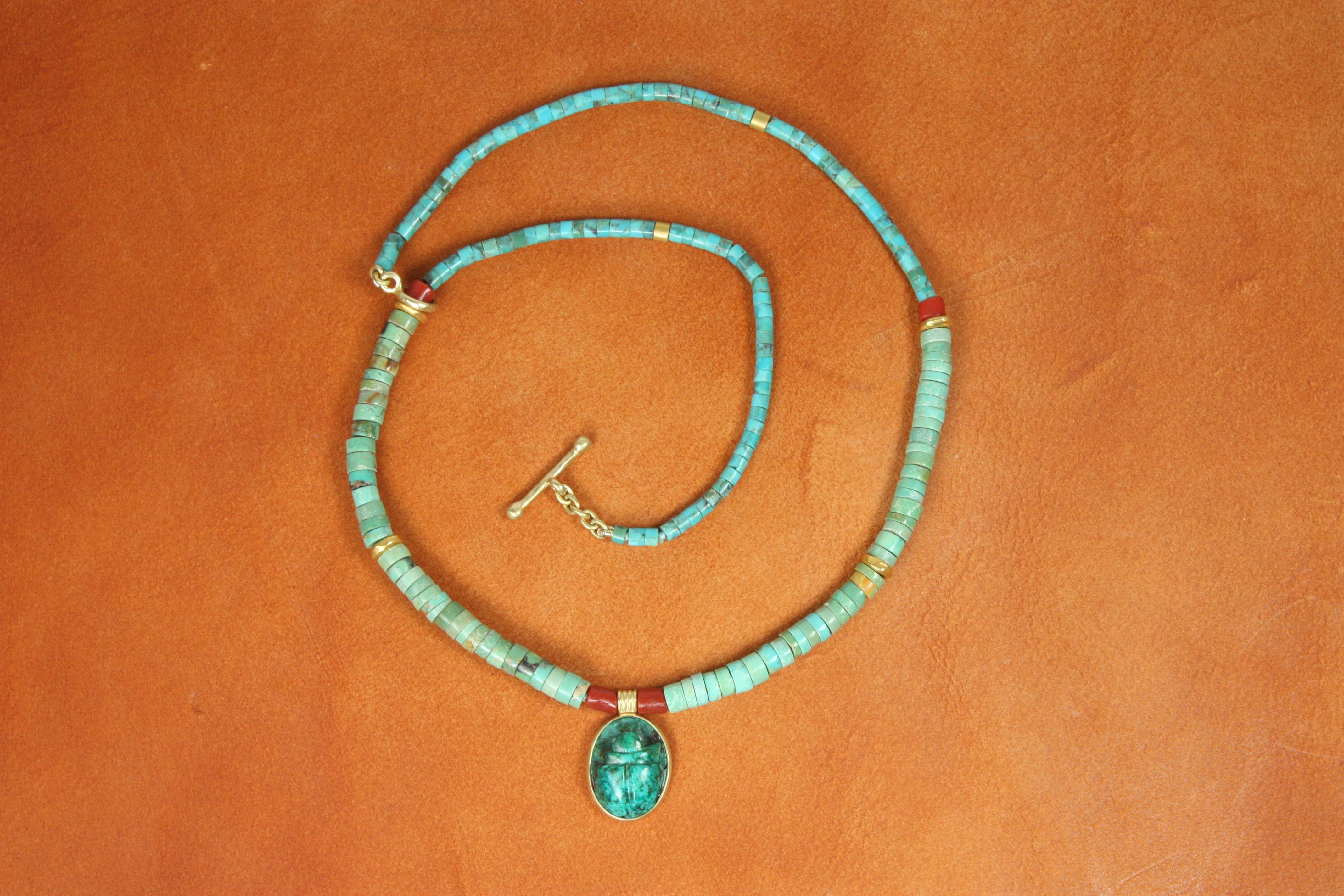 Turquoise Scarab, Gold Nugget, Coral Necklace – Egyptian Revival, Yellow Gold (Perle) im Angebot