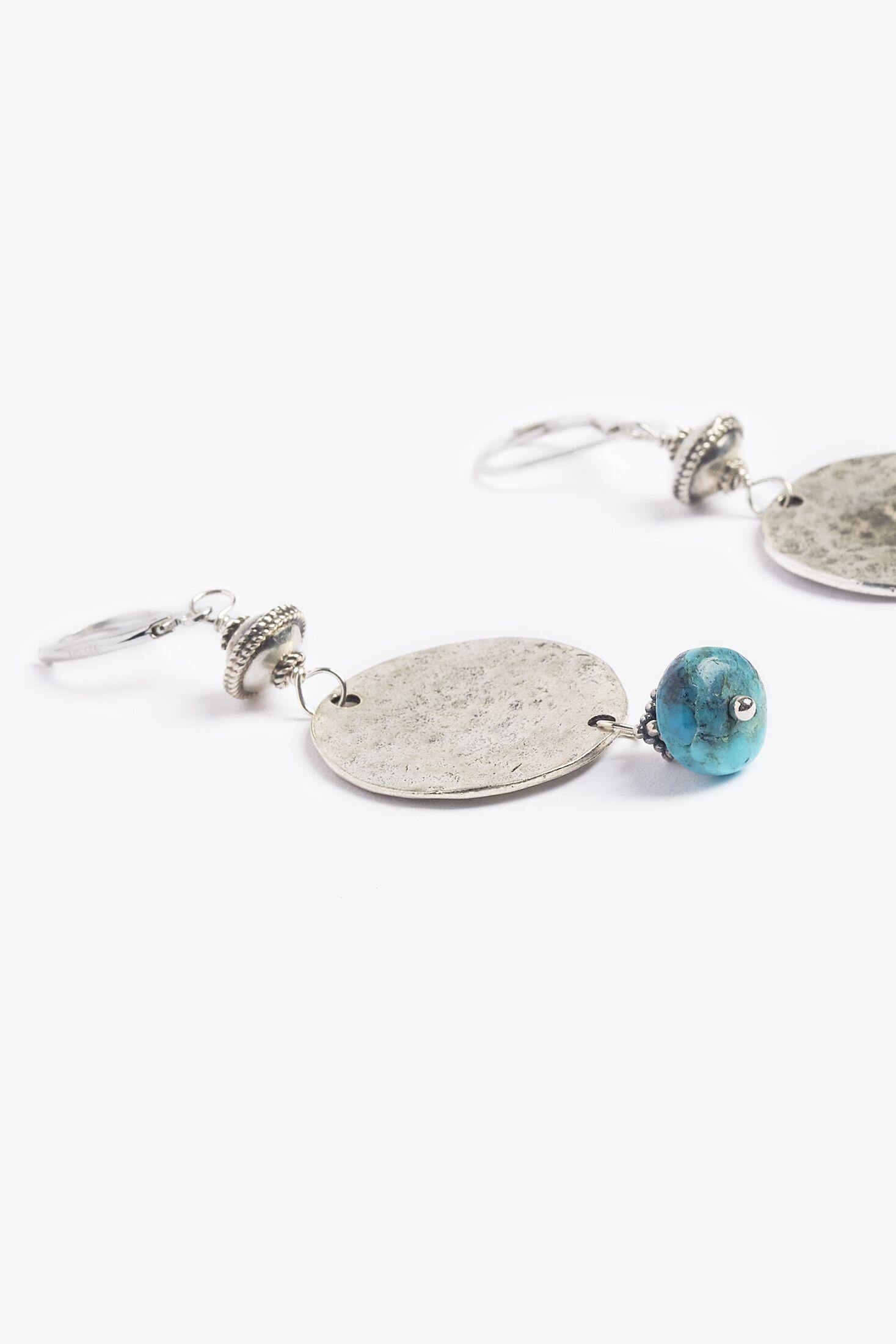 This piece is inspired by the beautiful beaches in Canguu, Bali and comprised of vibrant copper turquoise.  The earrings compliment the Pantai necklace and bracelet set.
Turquoise is a calming and refreshing stone.  It is known to bring serenity yet