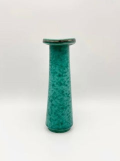 Türkisfarbene kleine Vase mit Blumen von Wilhelm Kåge