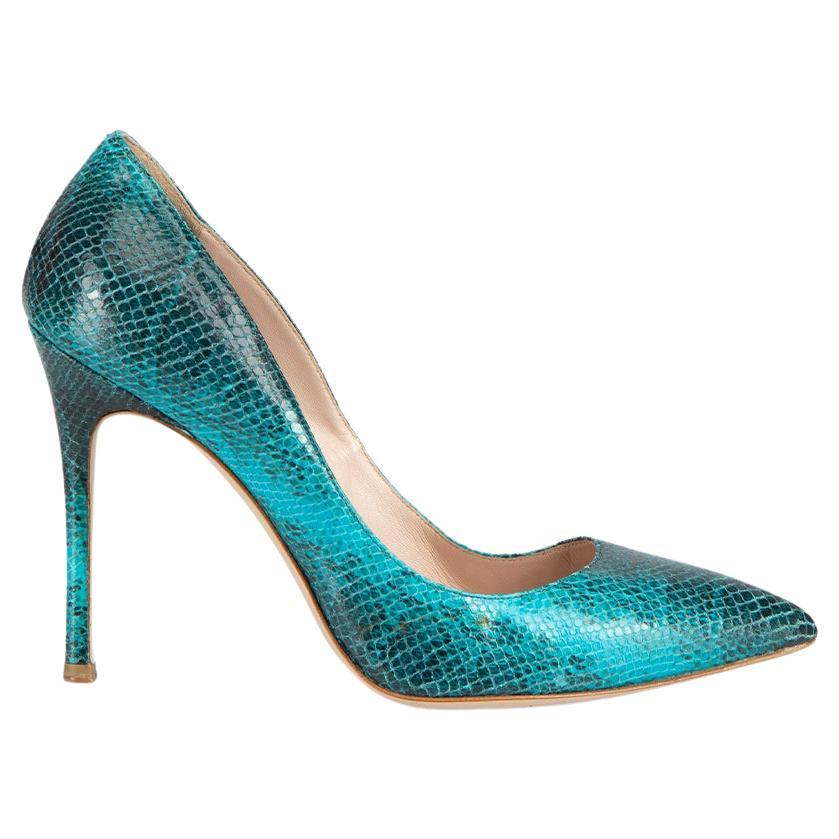 Turquoise Snakeskin Pointed Toe Pumps Size IT 41 For Sale