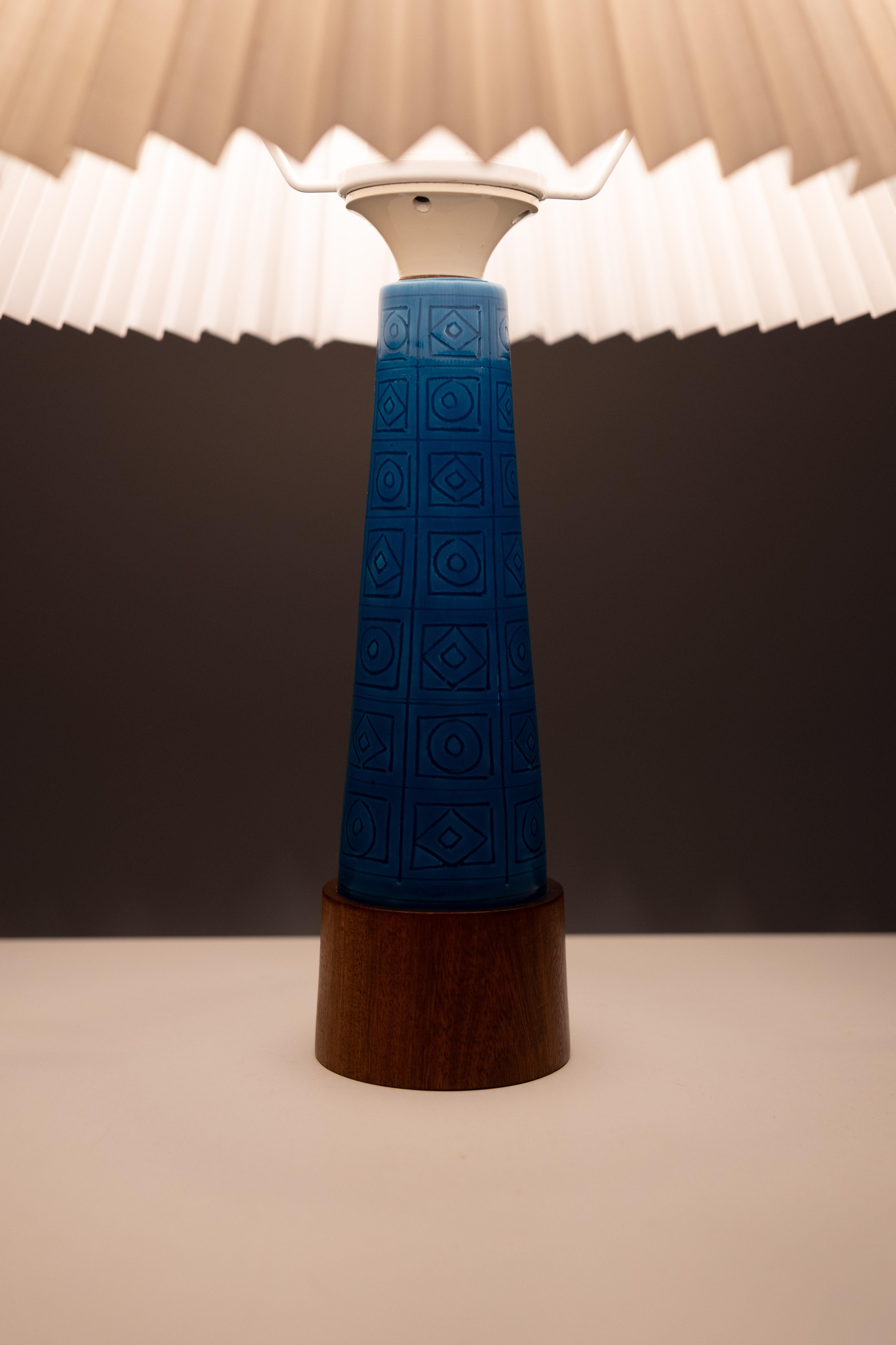 Turquoise Stoneware  Table Lamp Teak base  1960s For Sale 4