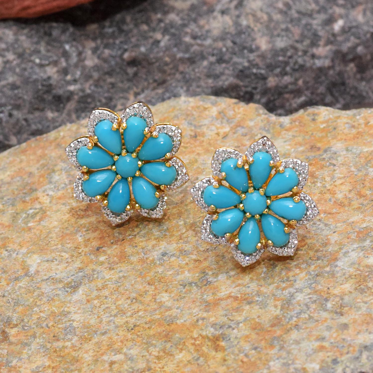 Turquoise Stud Earrings with Diamond in 14k Gold In New Condition For Sale In jaipur, IN