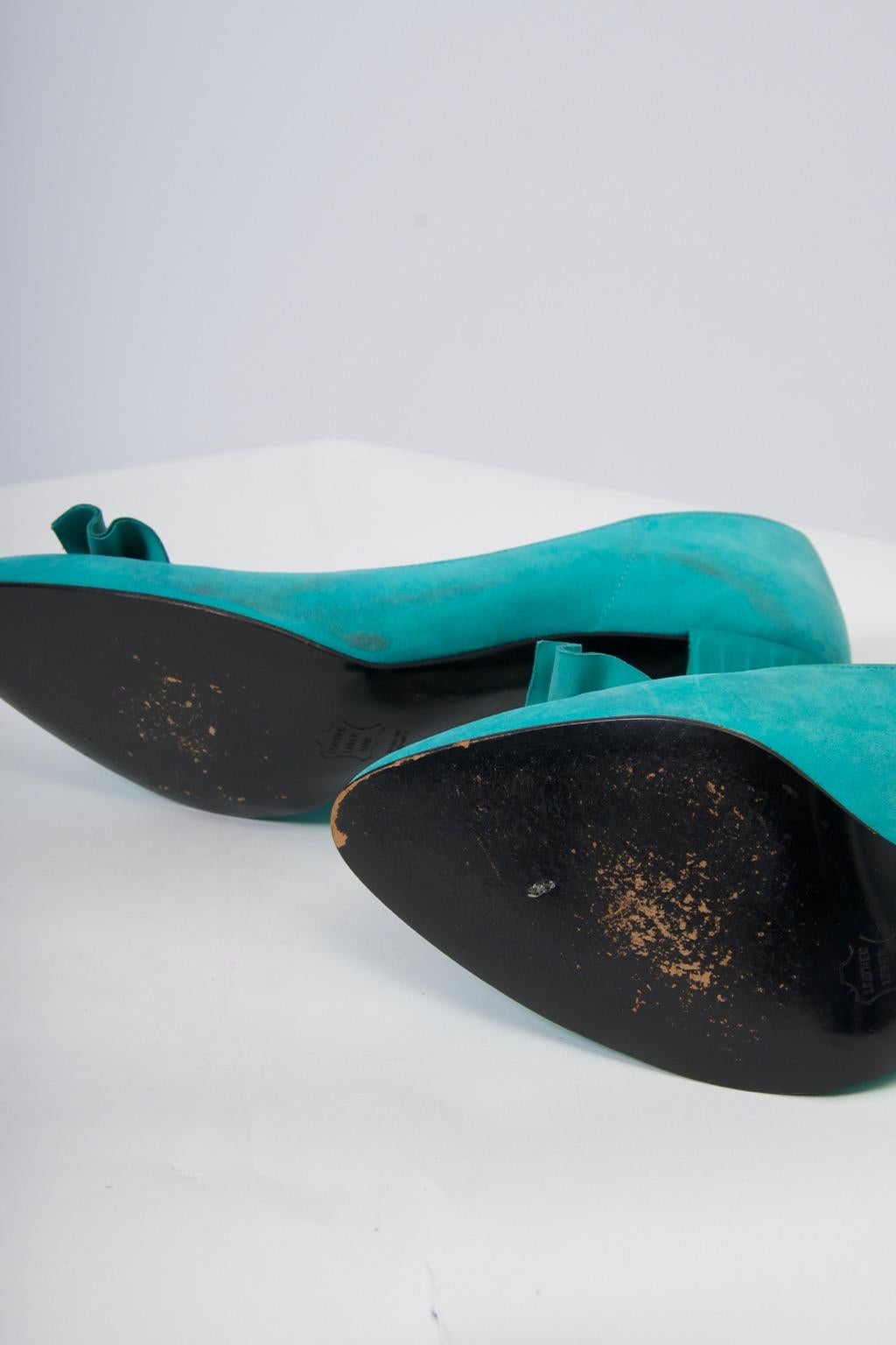 Turquoise Suede 1980s Pumps by Seducta In Good Condition For Sale In Alford, MA