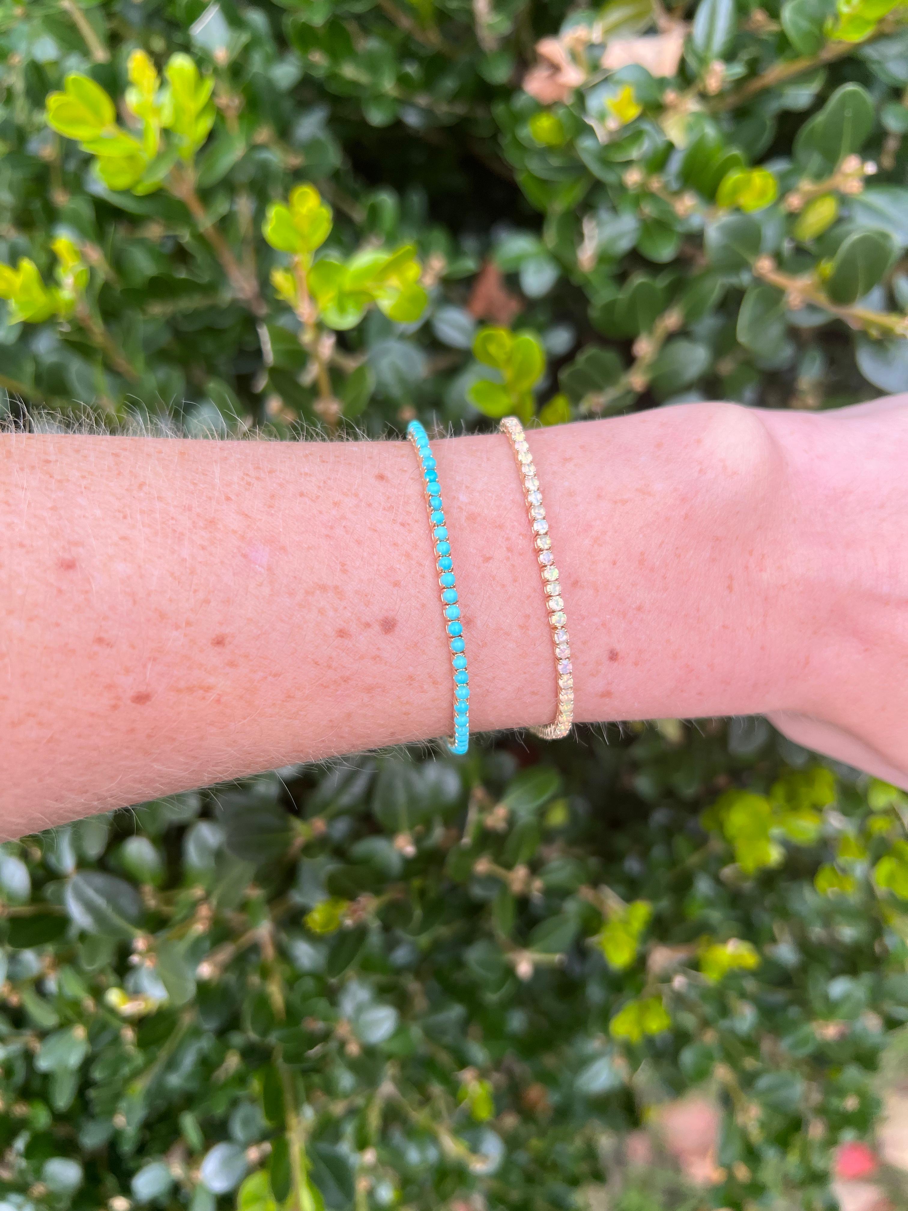 Taille ronde Bracelet tennis en turquoise et or blanc 14 carats en vente