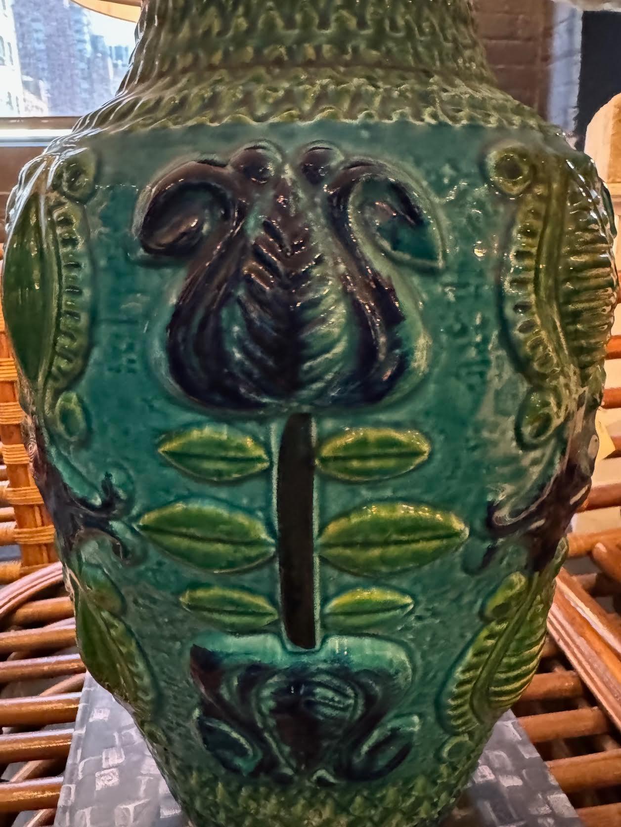 Français Lampe simple à motif tropical turquoise avec abat-jour, France, milieu du siècle dernier en vente