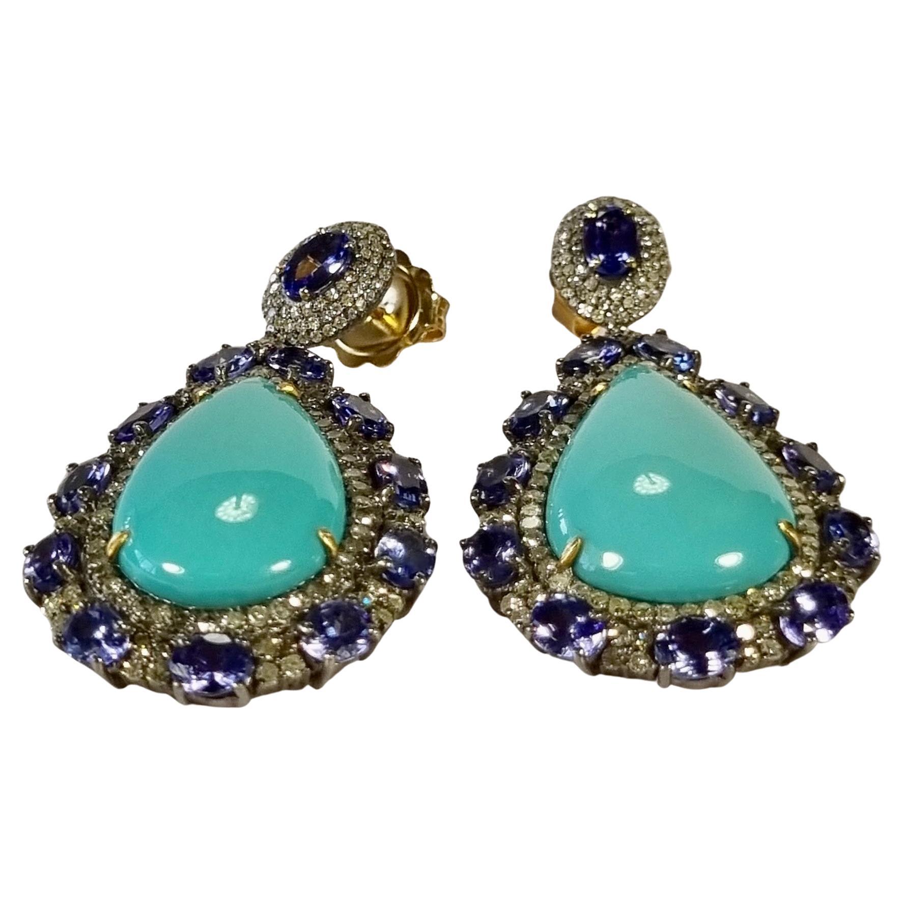 Turquoise, tsavorites, diamants et boucles d'oreilles chandelier en or et en argent en vente