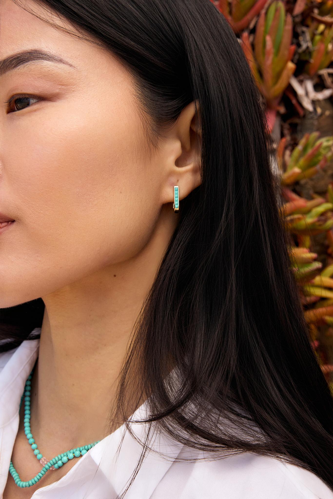 Artisan Boucles d'oreilles Turquoise en forme de U en vente
