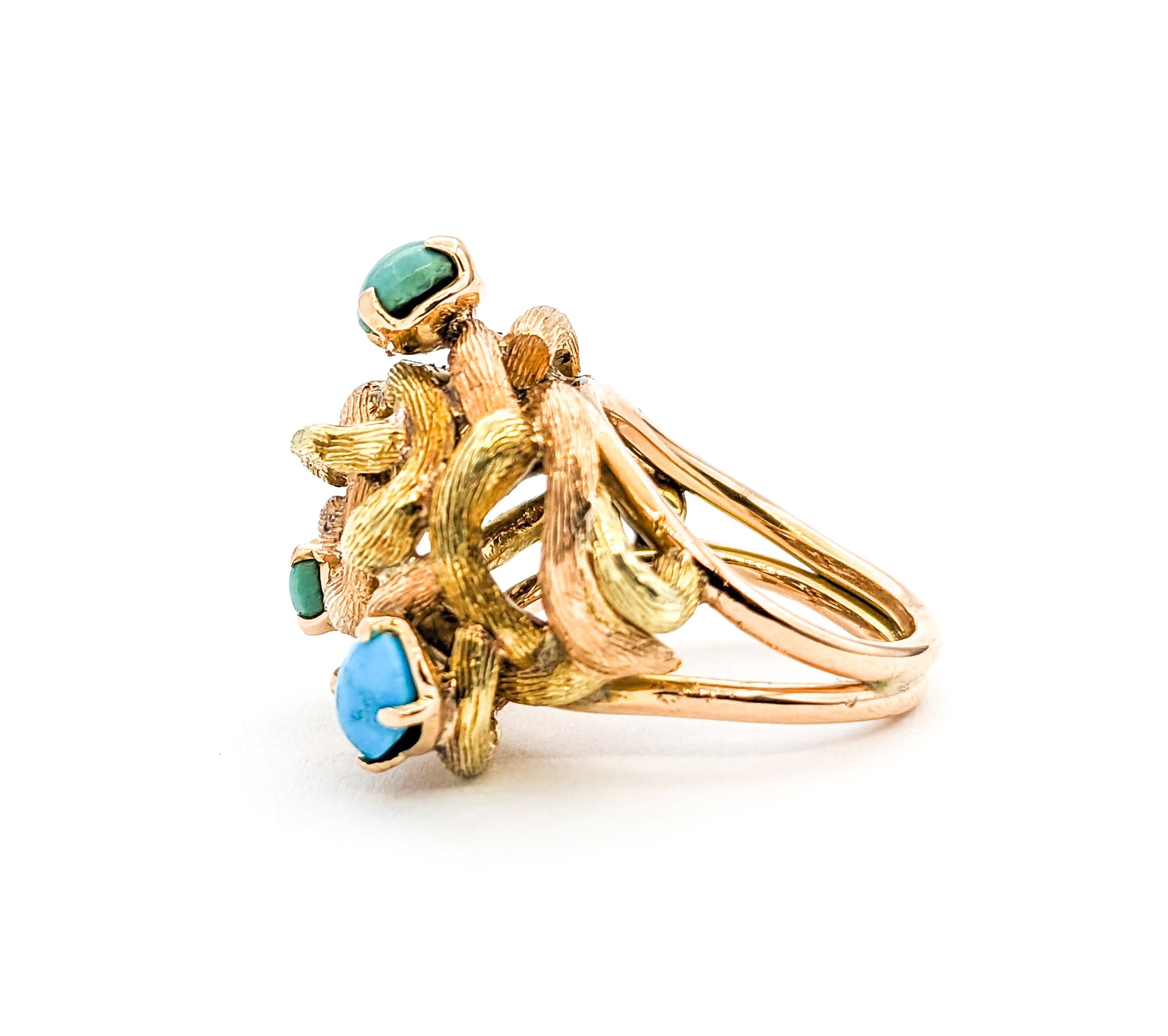 Oval Cut Turquoise Vintage Ring In Yellow Gold For Sale