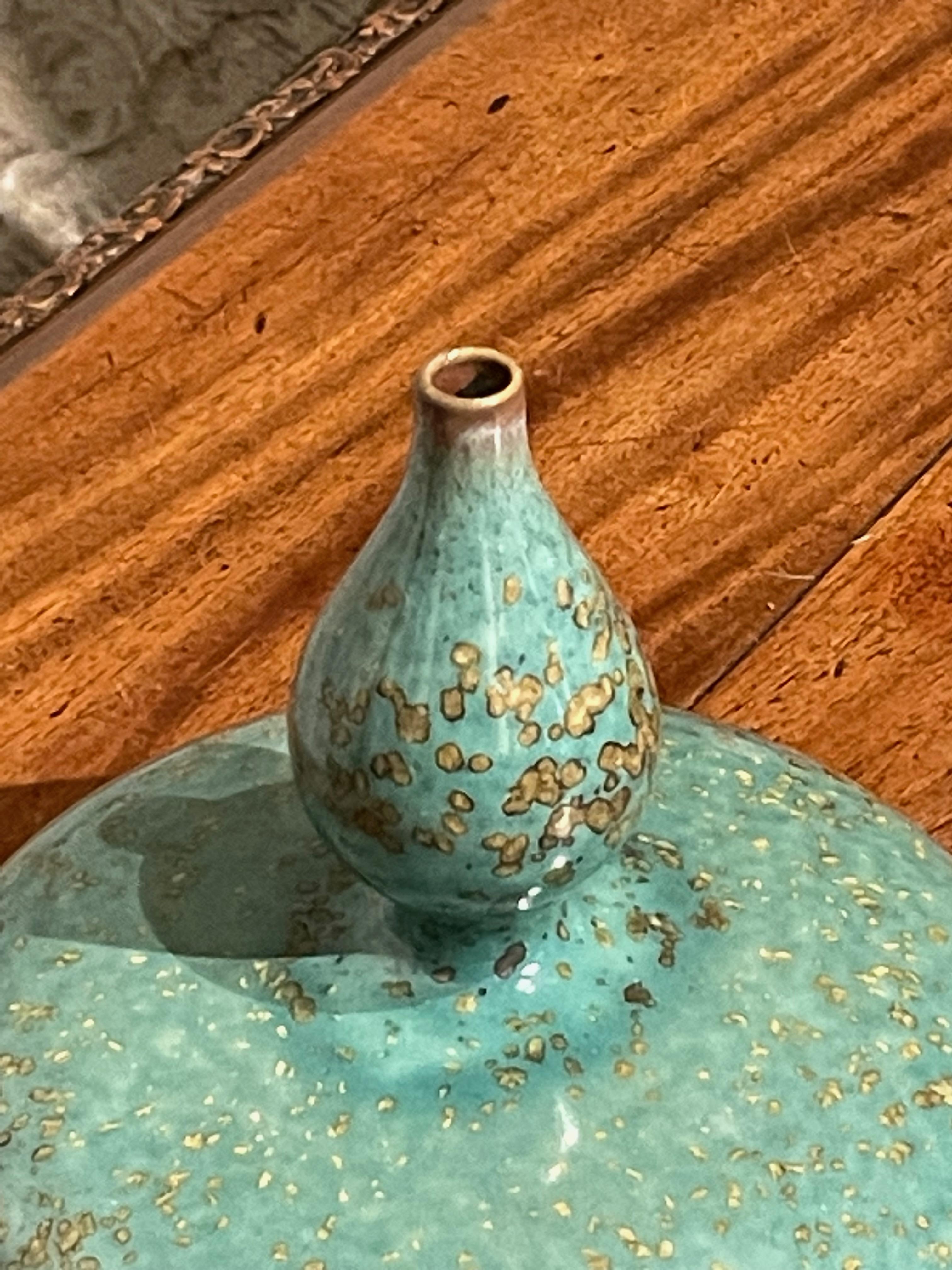 Turquoise with Gold Speckled Glaze Squat Shape Vase, China, Contemporary In New Condition In New York, NY