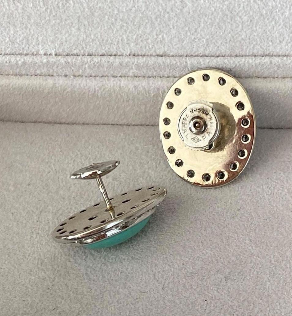 Beautiful turquoise and diamonds earrings that used to be cufflinks and were converted to earrings. There is approximatively 1,2 carats of diamonds, mounted on white gold 18 k.