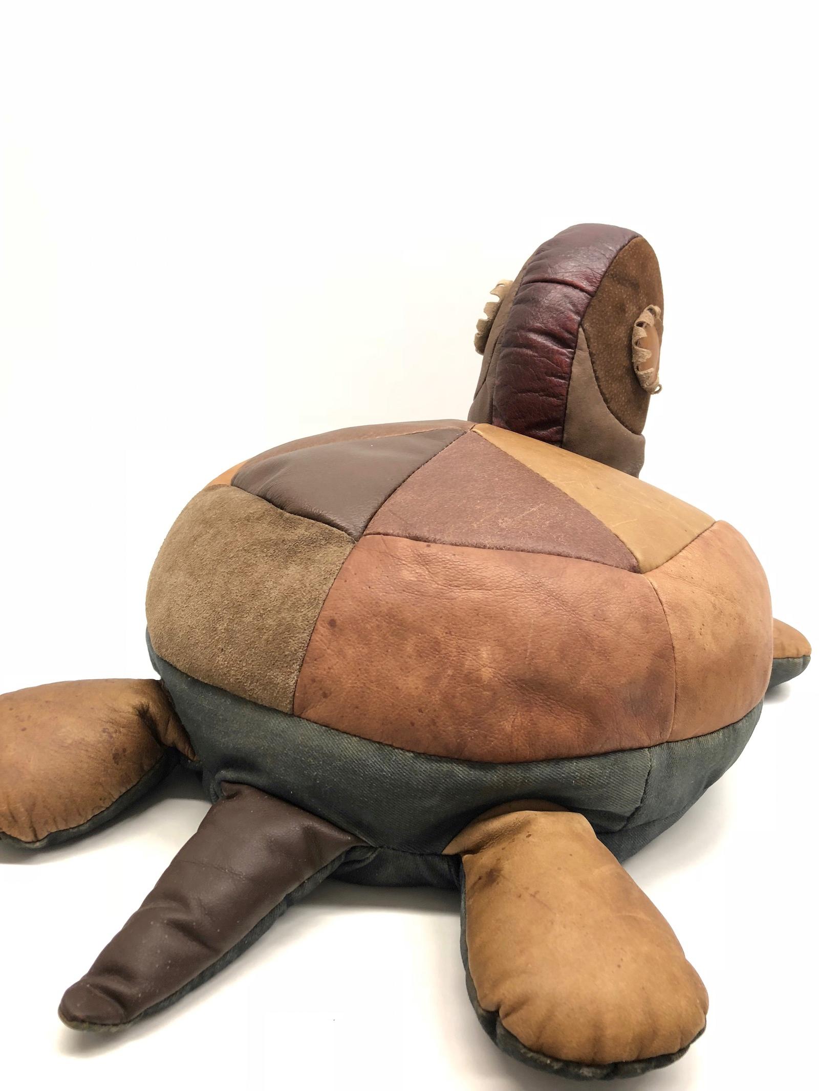 Turtle Animal Pouf Ottoman Footstool Poof Pouffe Mad of Leather, 1970s In Good Condition In Nuernberg, DE