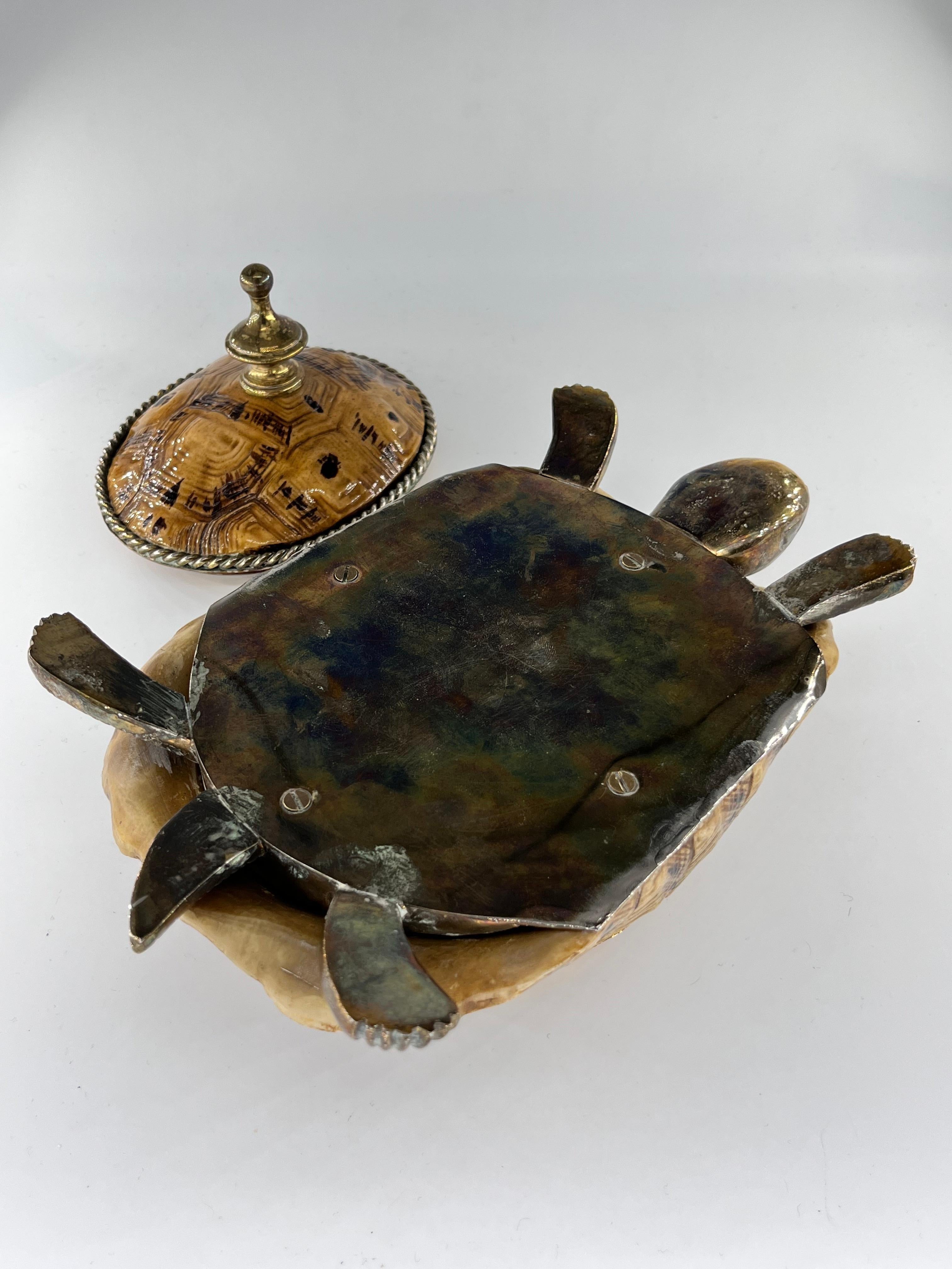 Turtle box in brass and turtle shell - France circa 1970 For Sale 3
