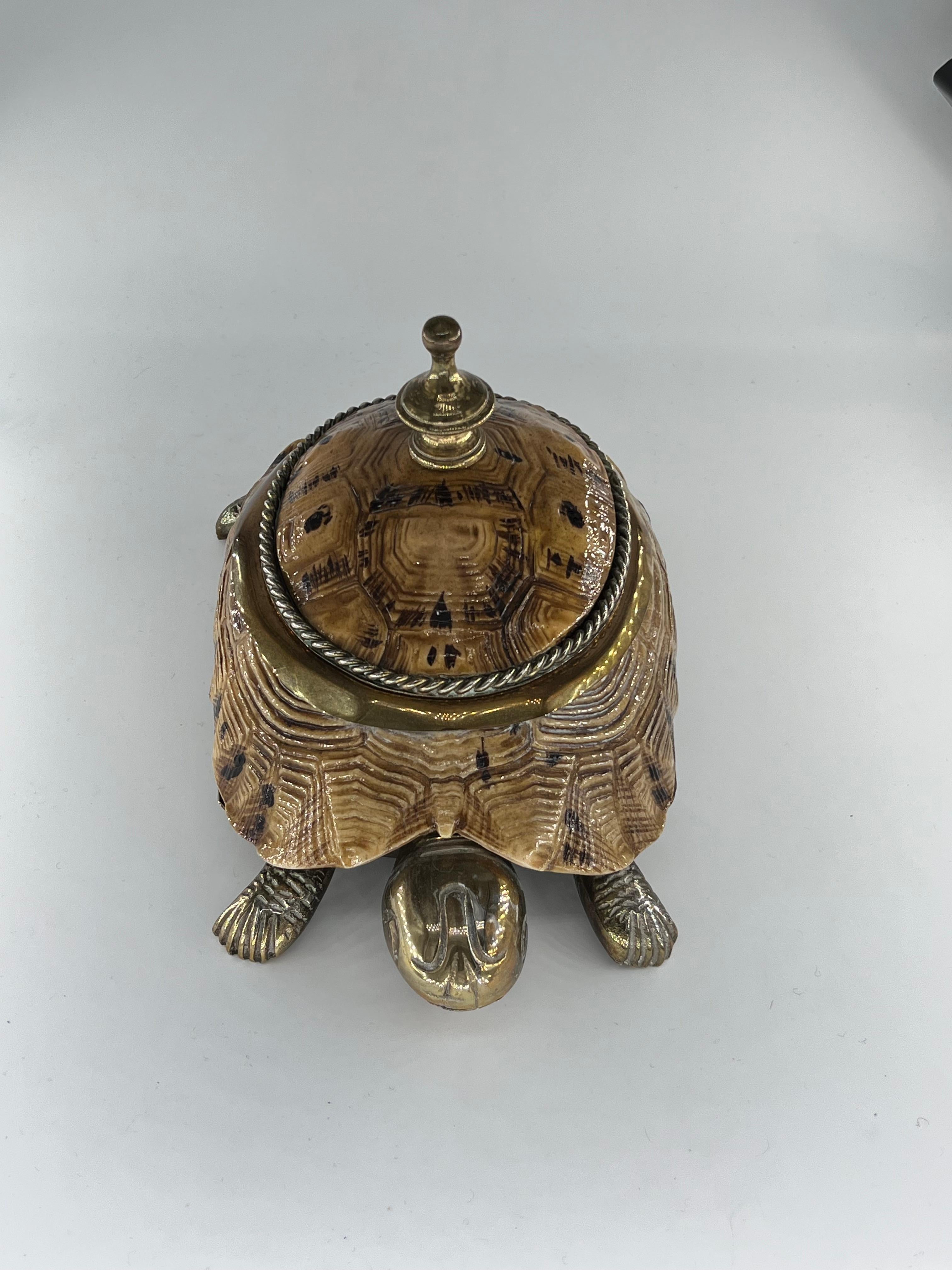 Mid-Century Modern Turtle box in brass and turtle shell - France circa 1970 For Sale