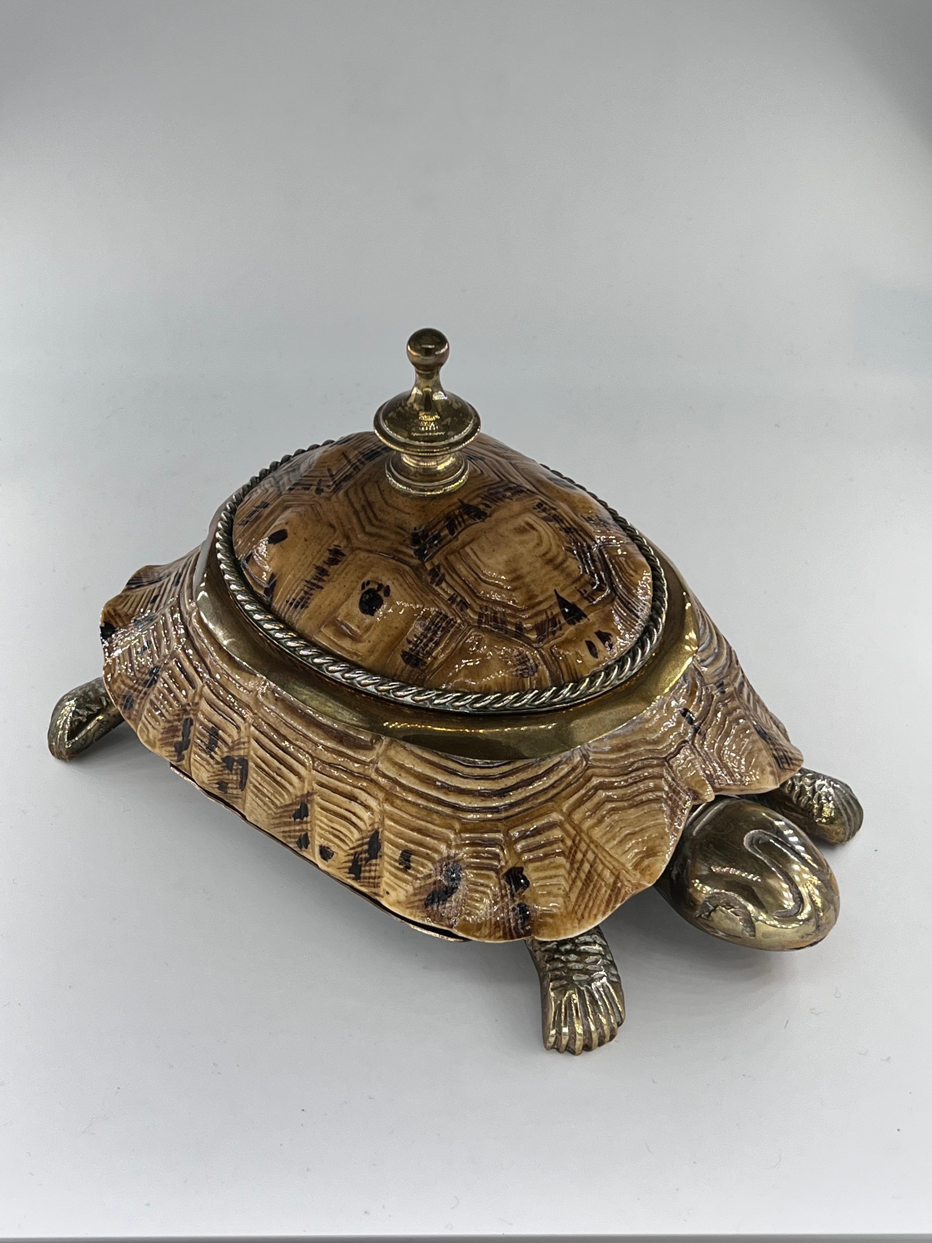 French Turtle box in brass and turtle shell - France circa 1970 For Sale