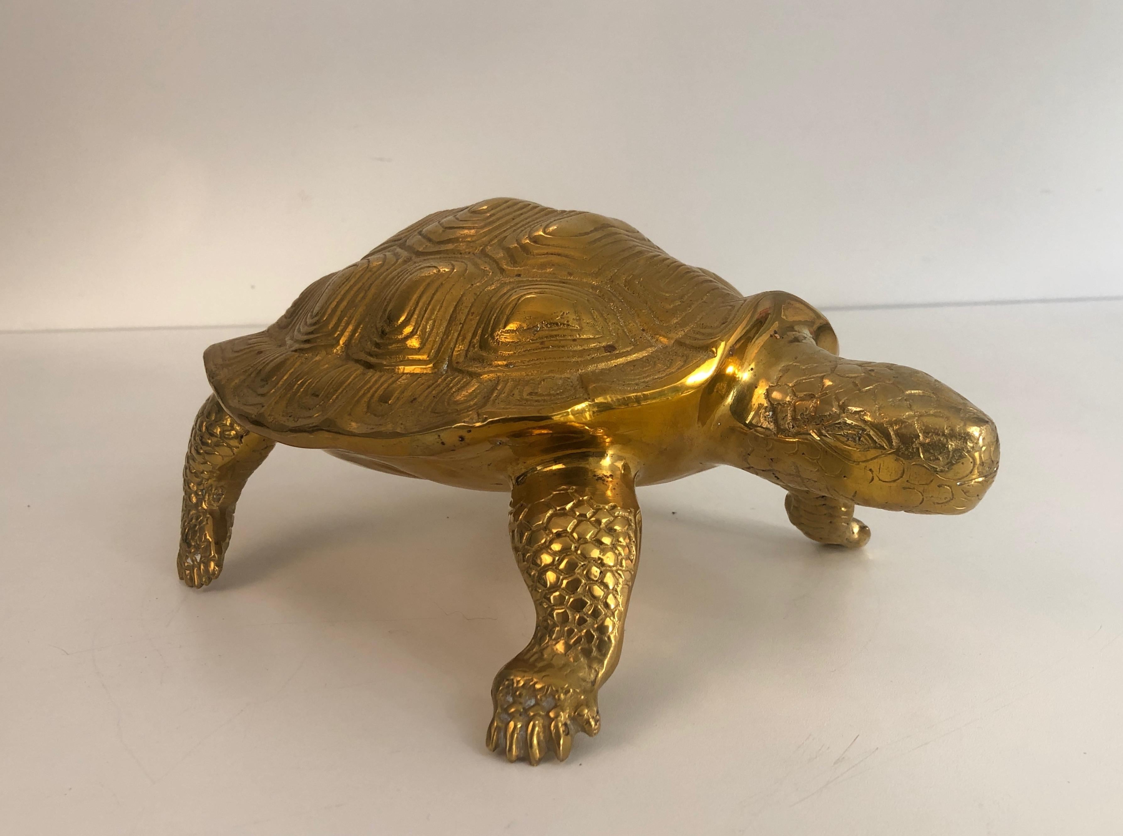 Sculpture française de tortue en laiton, datant d'environ 1970 Bon état - En vente à Marcq-en-Barœul, Hauts-de-France